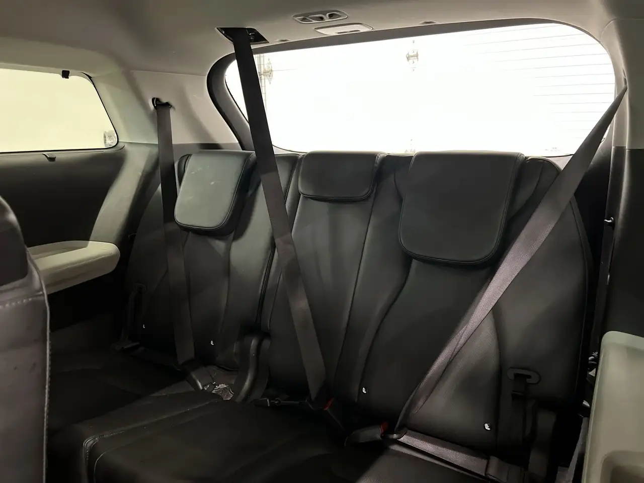 Kia Carnival снимка Kia Carnival