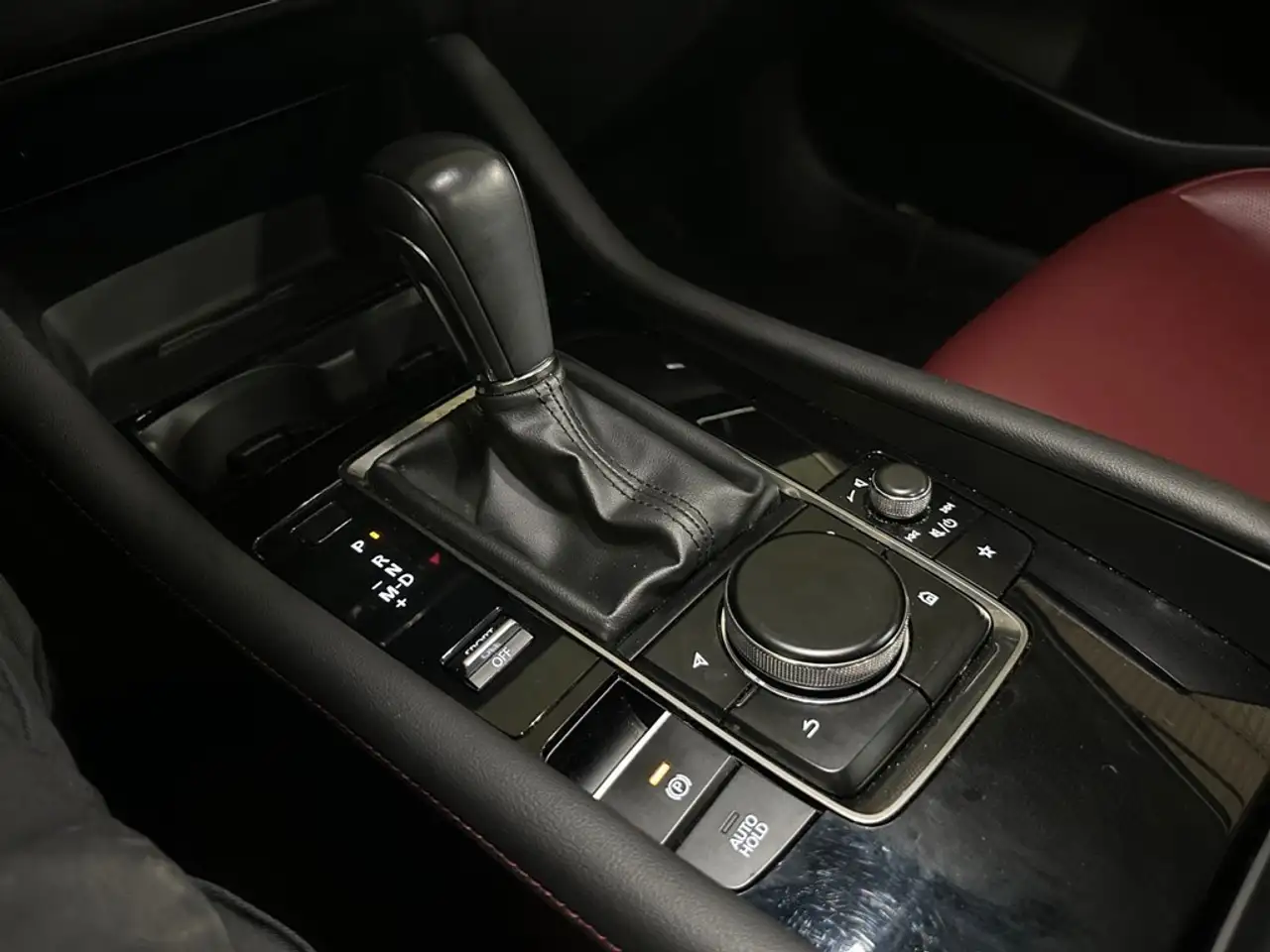 Mazda 3 снимка Mazda 3