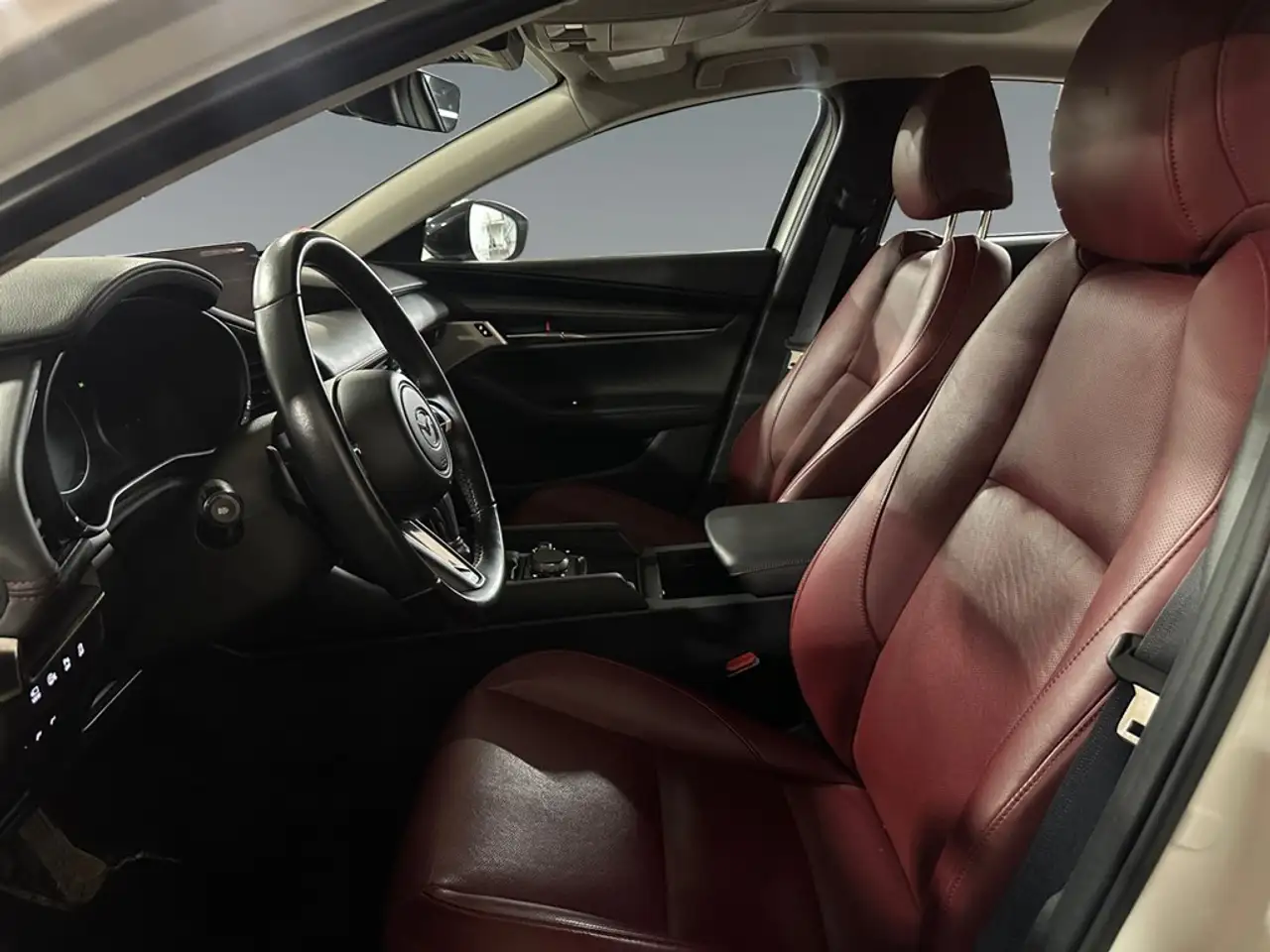 Mazda 3 снимка Mazda 3