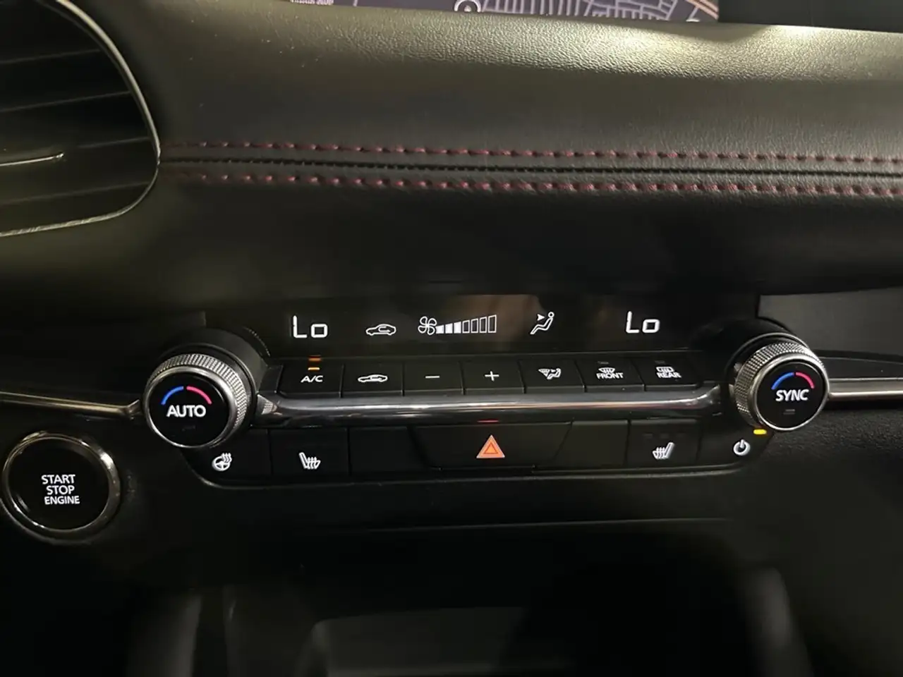 Mazda 3 снимка Mazda 3