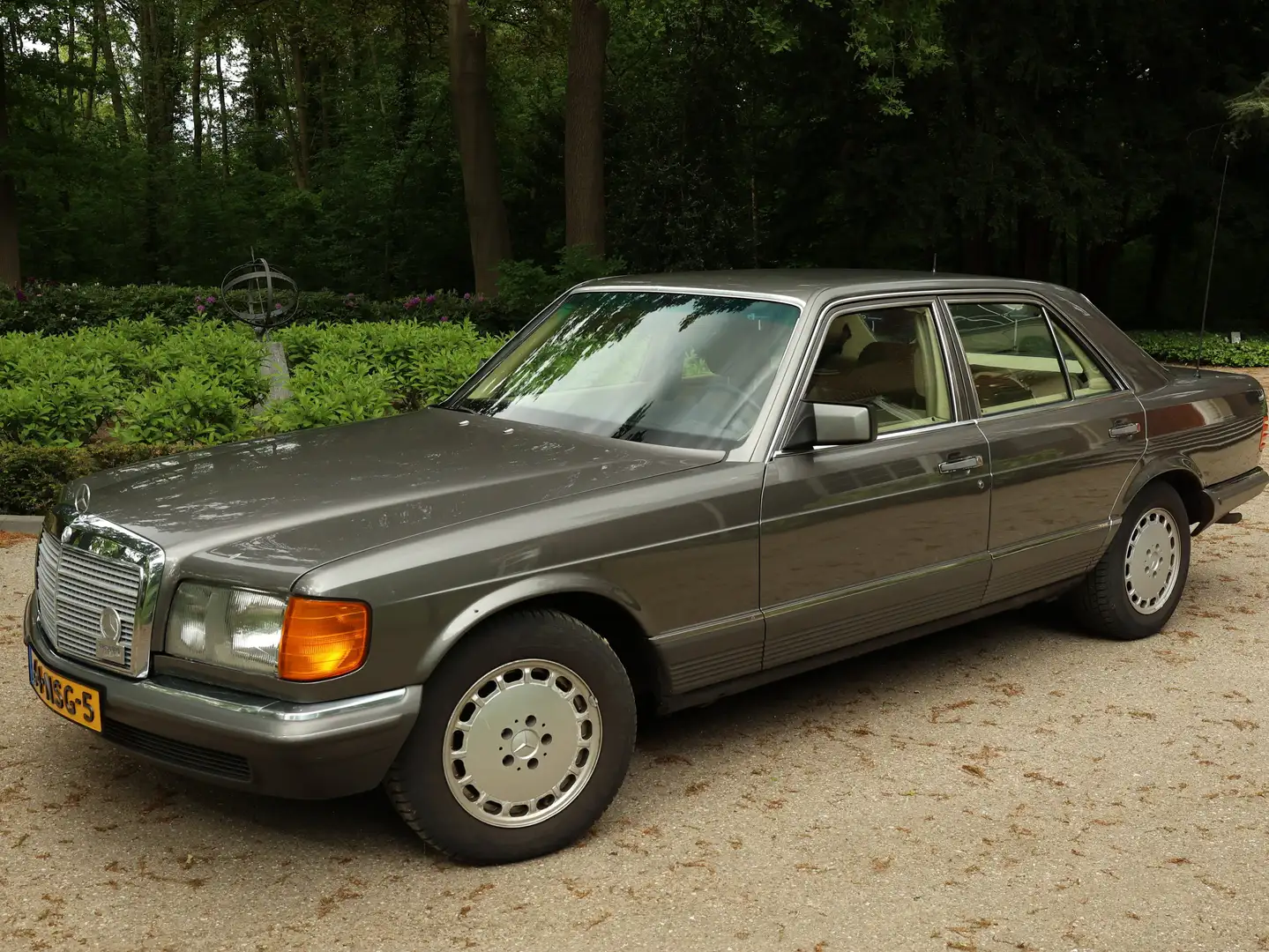 Mercedes-Benz S 500 w126 SE500 - 2