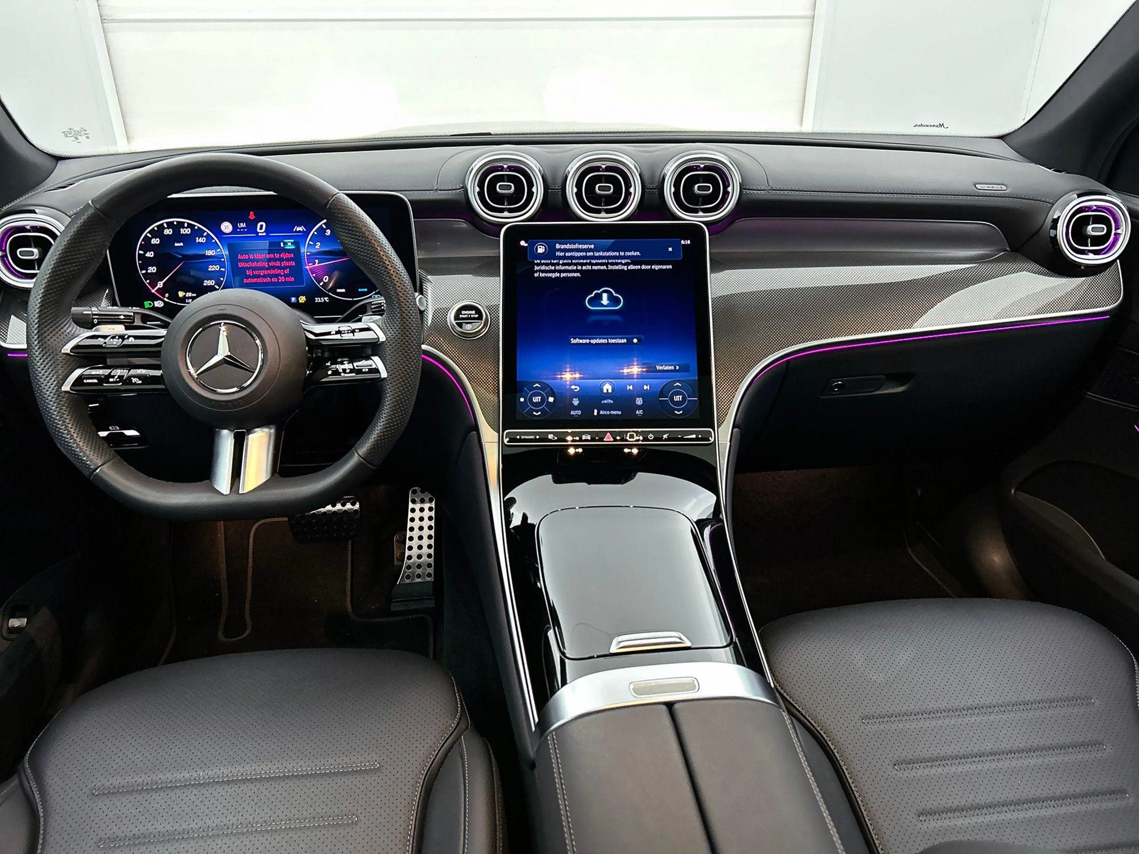 Mercedes-Benz GLC 200 4MATIC Coupé AMG Line | Night Pack | Panoramisch D — photo 3