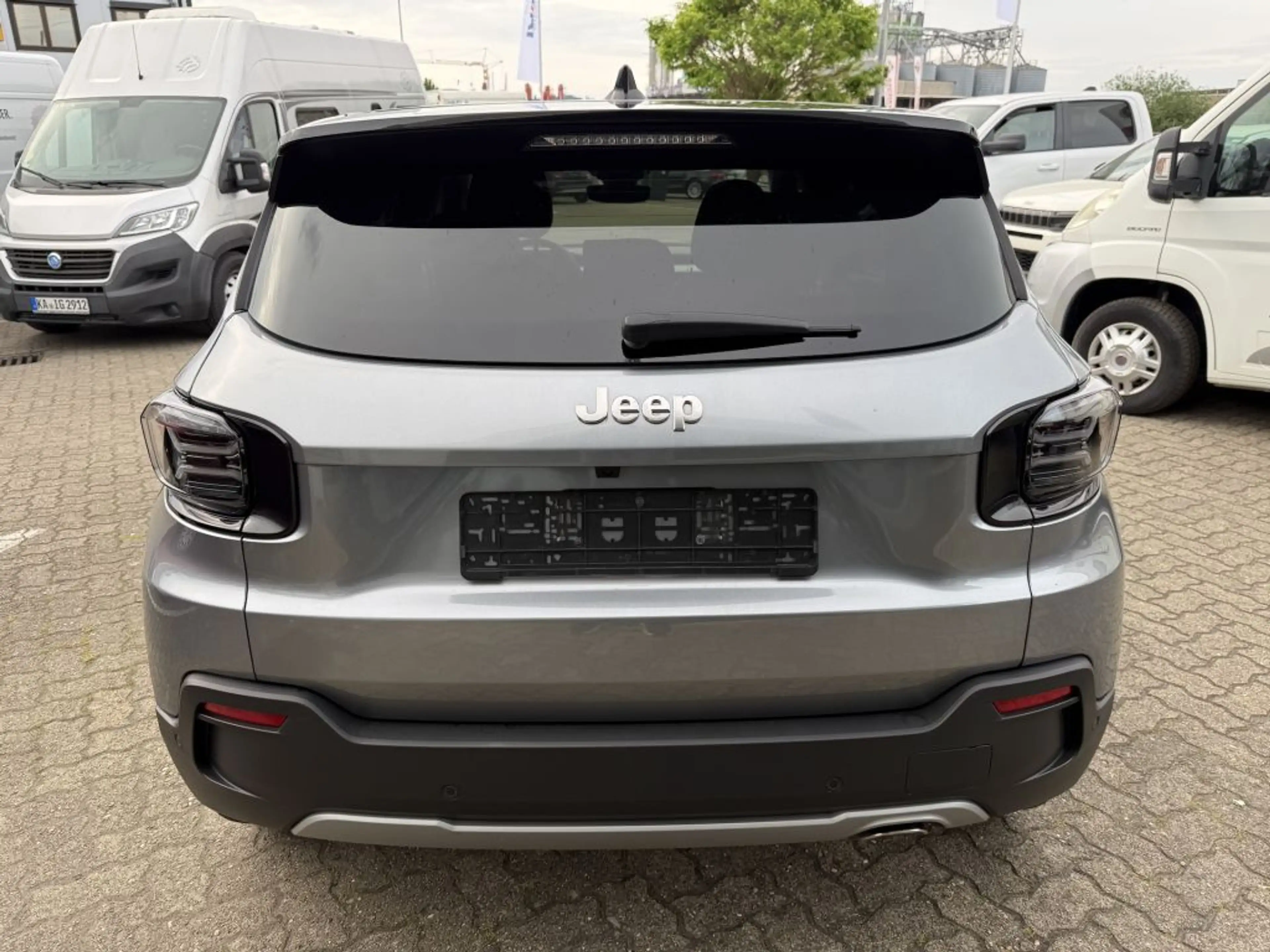 Jeep Avenger 1.2 GSE T3 Turbo-Benzin GDI Summit — photo 6