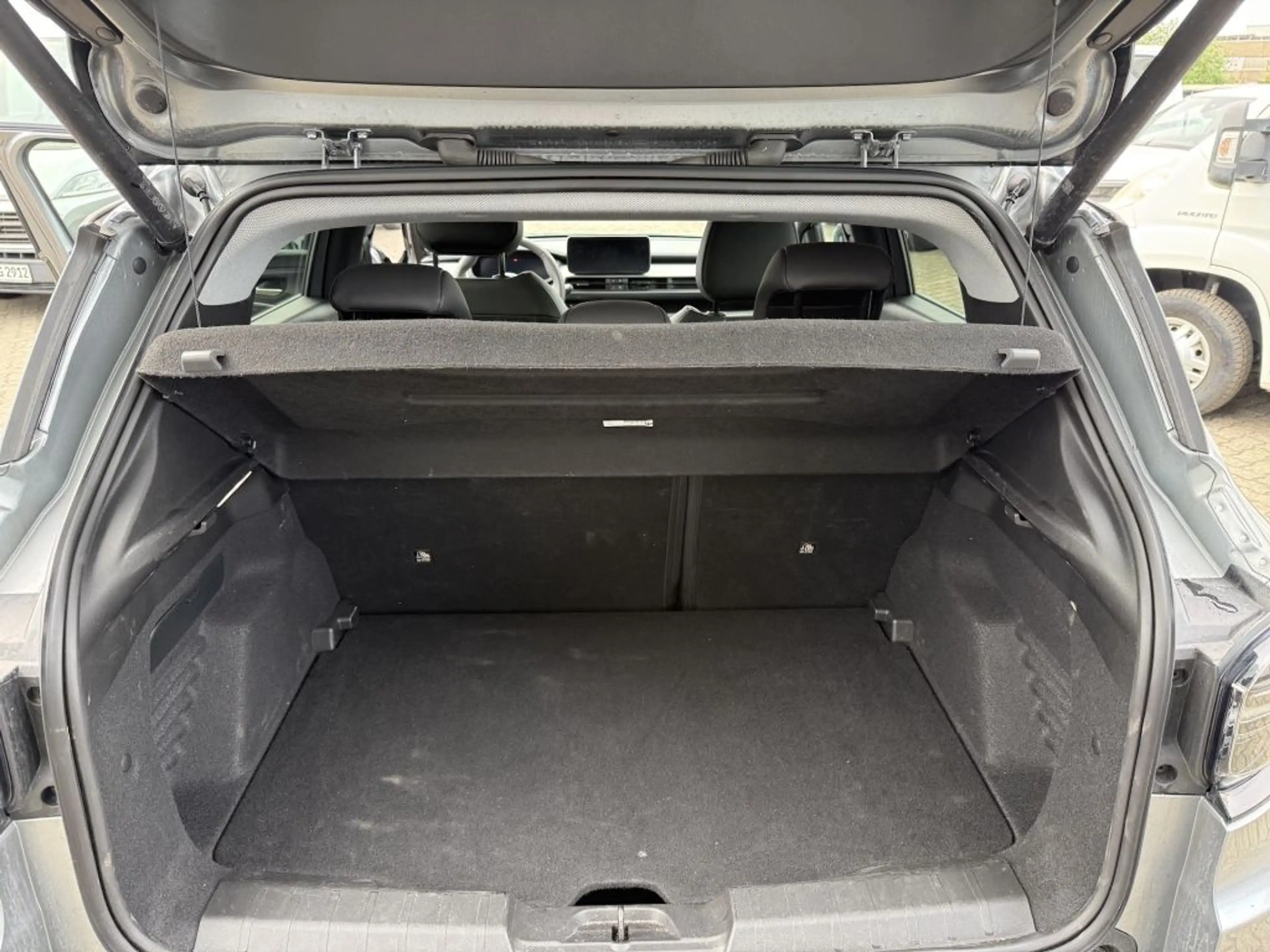Jeep Avenger 1.2 GSE T3 Turbo-Benzin GDI Summit — photo 14