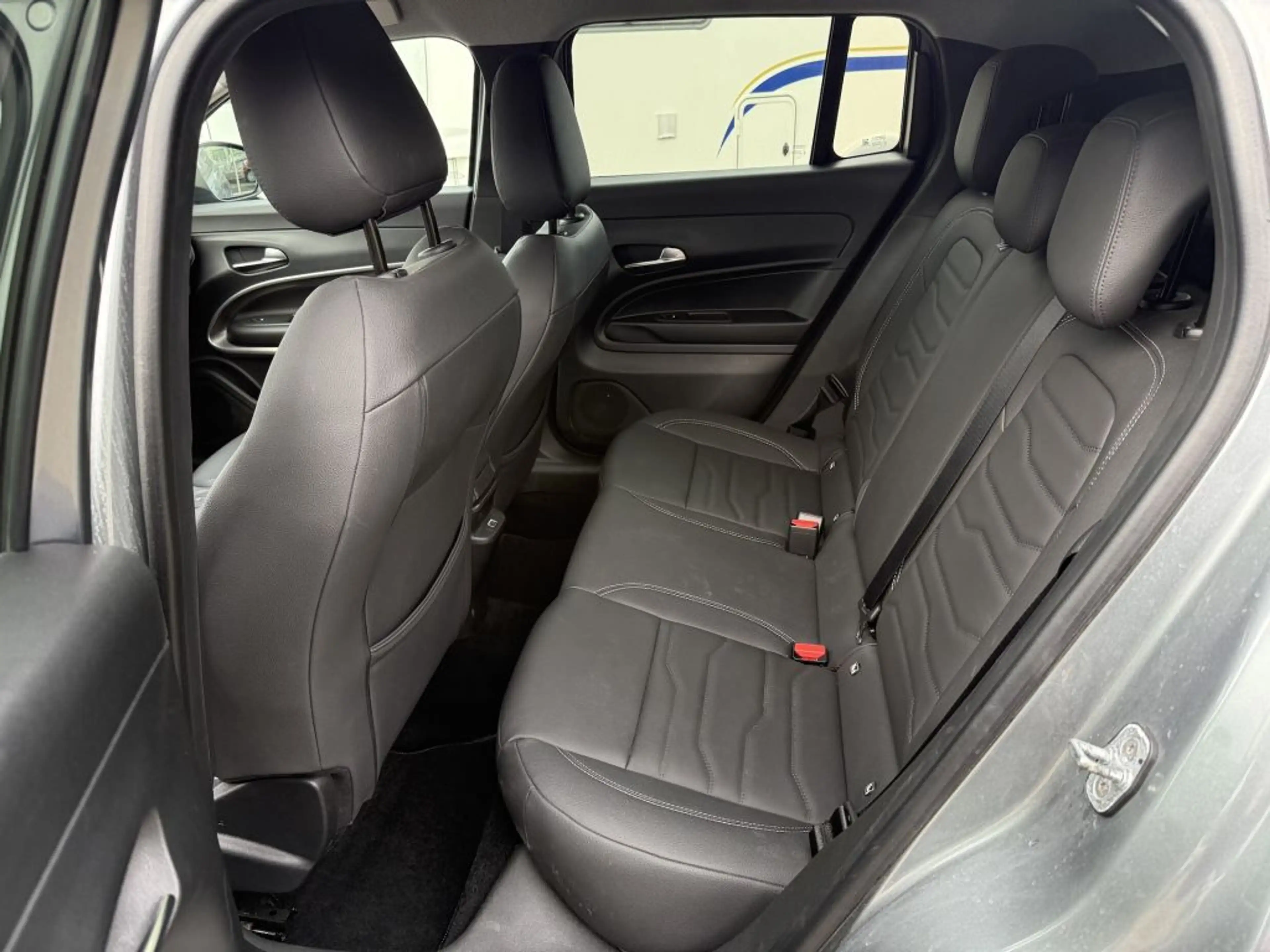Jeep Avenger 1.2 GSE T3 Turbo-Benzin GDI Summit — photo 13