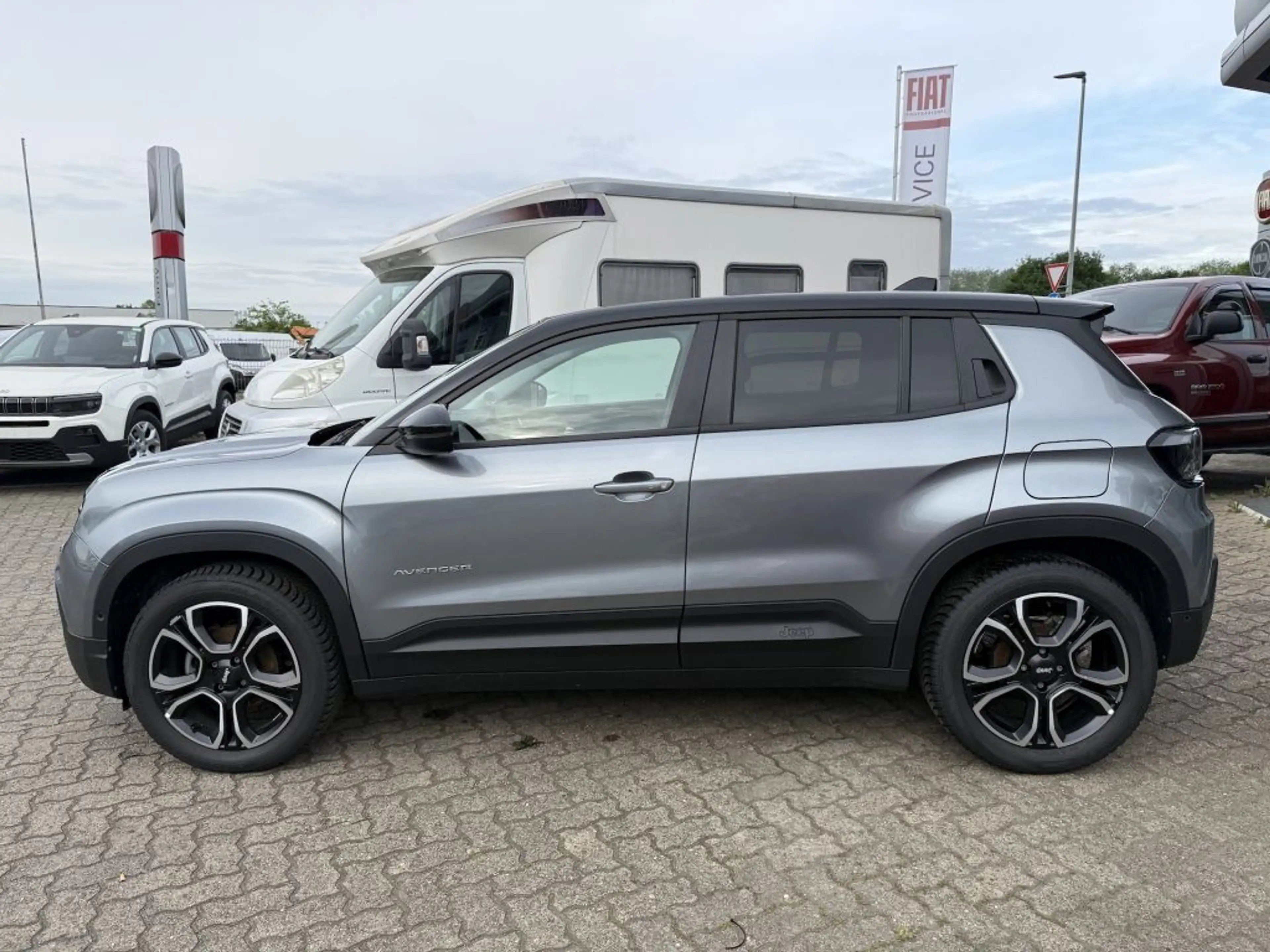 Jeep Avenger 1.2 GSE T3 Turbo-Benzin GDI Summit — photo 8