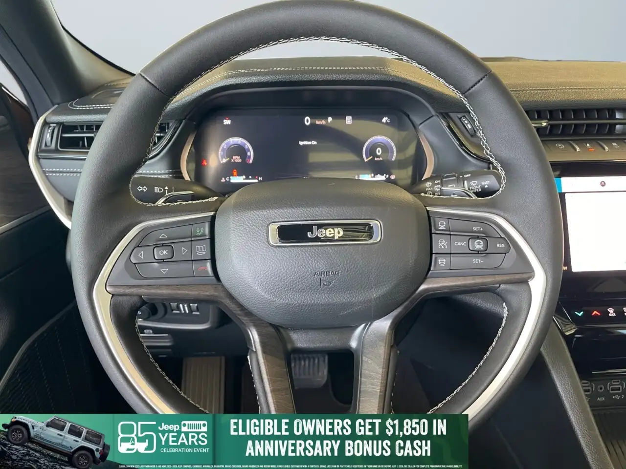 Jeep Grand Cherokee снимка Jeep Grand Cherokee