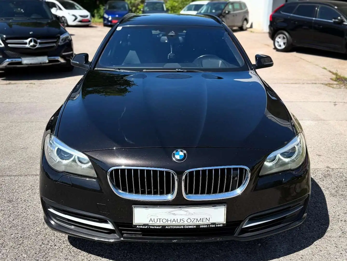 BMW 520 xDrive Touring Aut. *Soft-Close *Night-Vision *HUD Zwart - 2