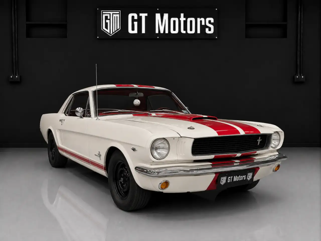 Ford Mustang COUPE, foto 4