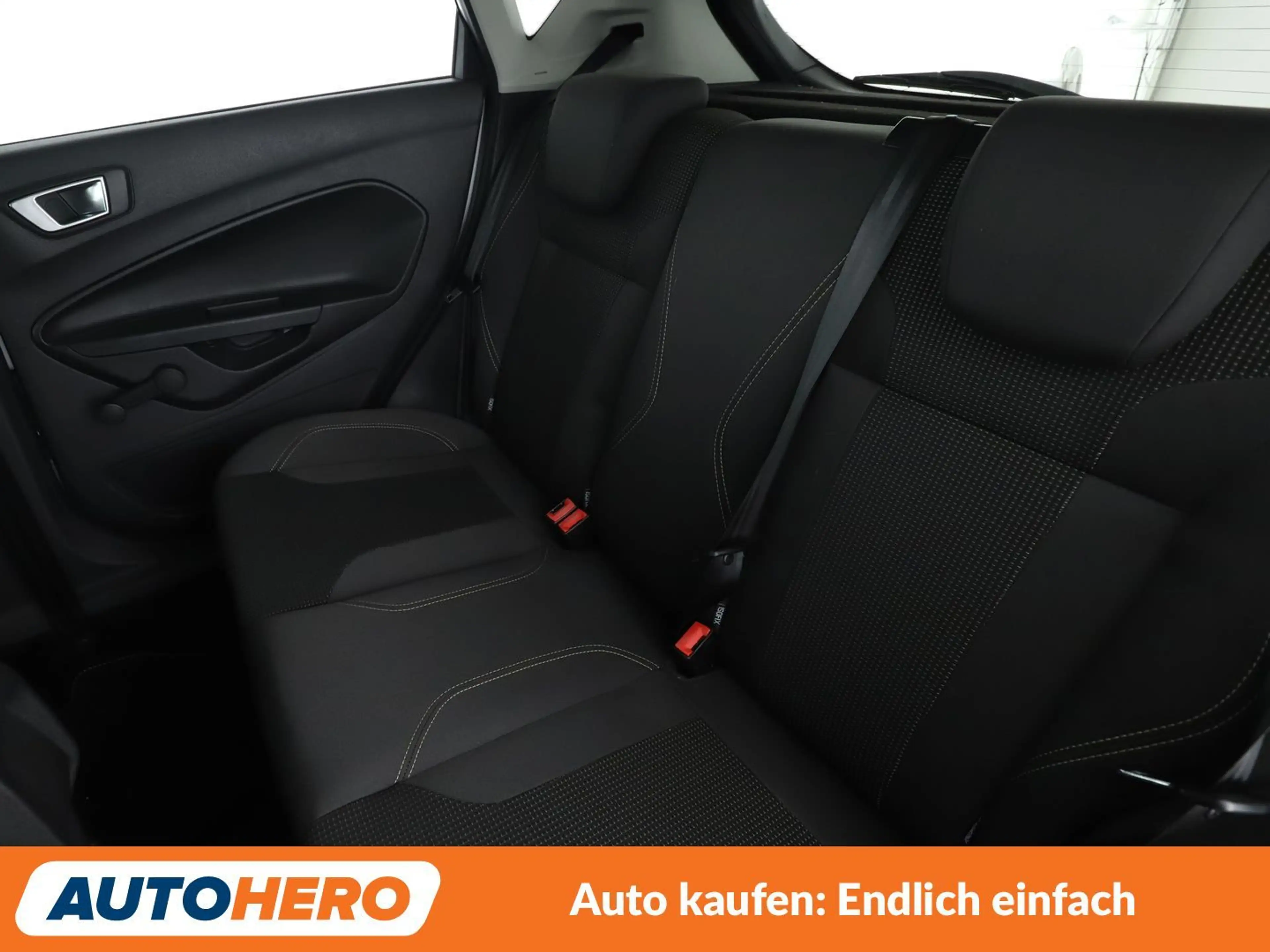 Ford Fiesta 1.0 EcoBoost Titanium — photo 14
