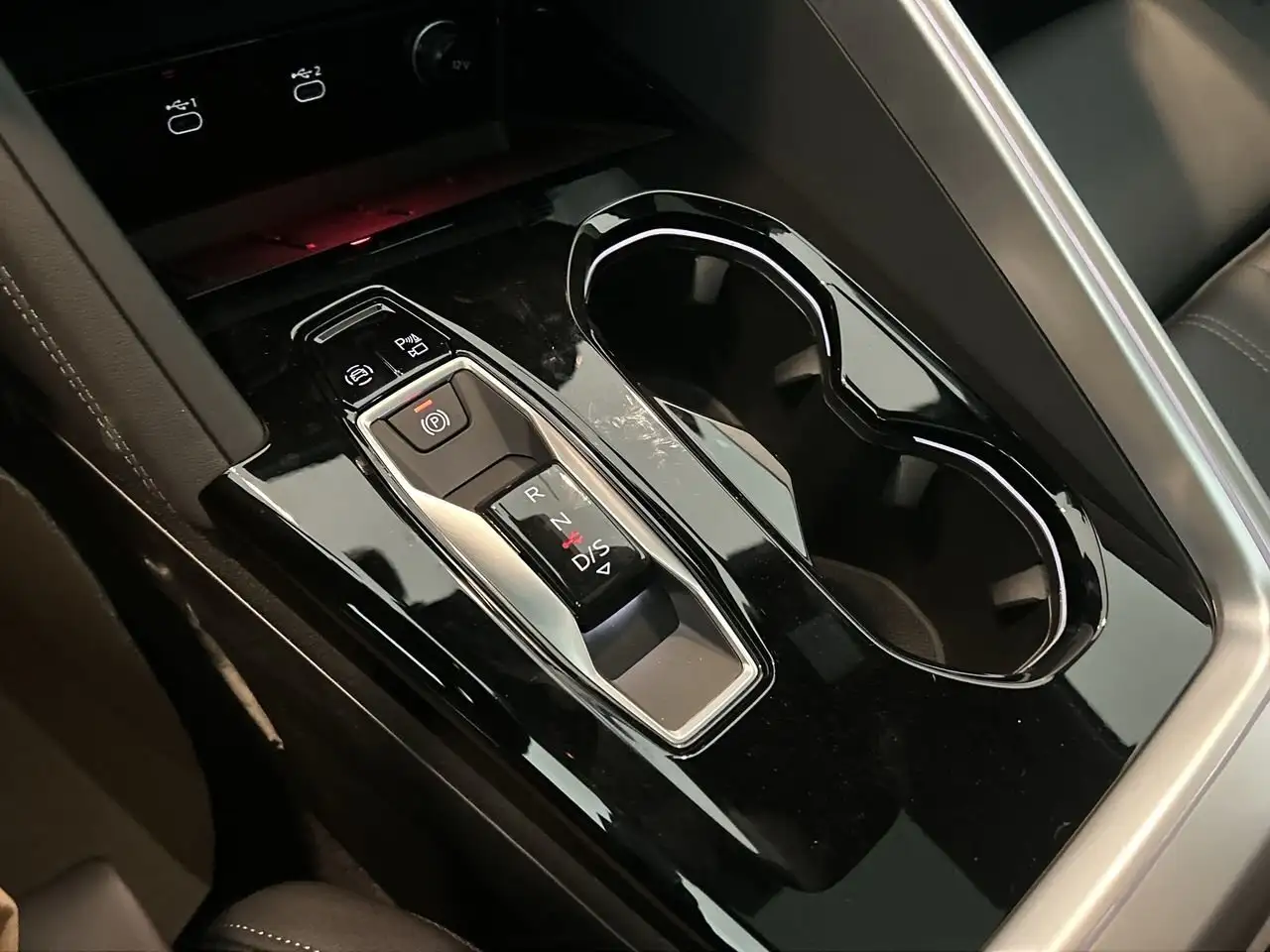 Audi Q5 снимка Audi Q5