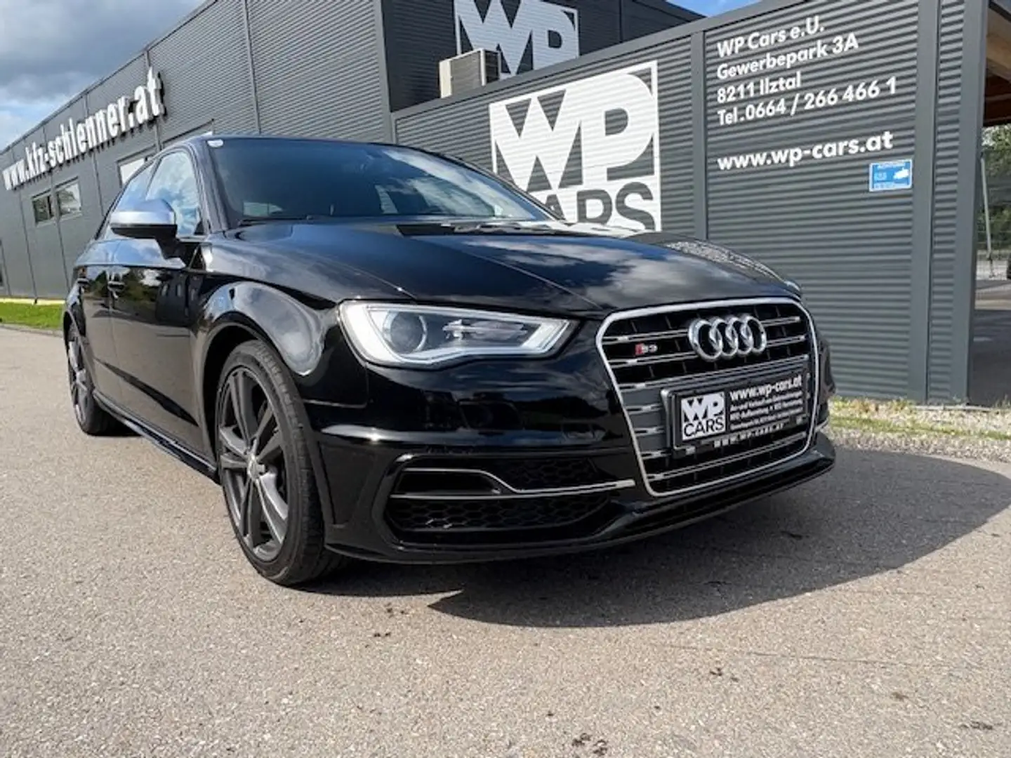 Audi S3 S3 2,0 TFSI quattro S-tronic Schwarz - 1