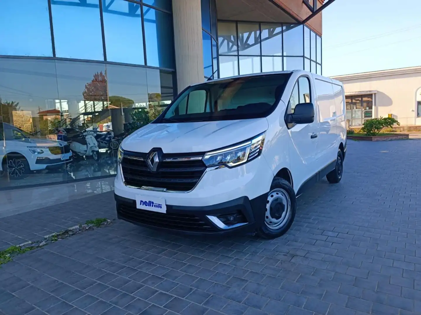 Renault Trafic T27 2.0 BluedCi 130CV PC-TN Furgone Blanc - 1