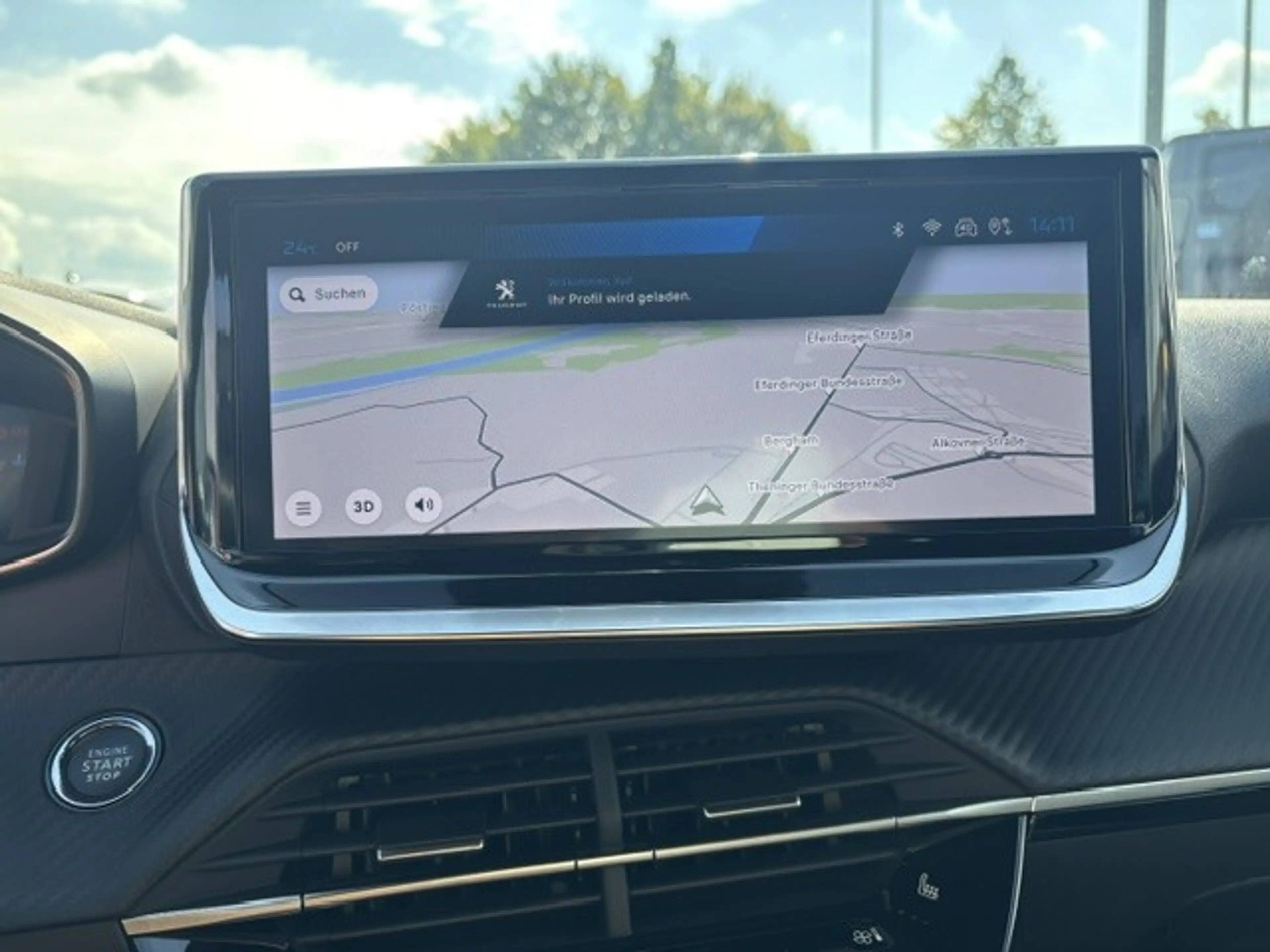 Peugeot 2008 Hybrid 145 e-DCS6 Allure — photo 9