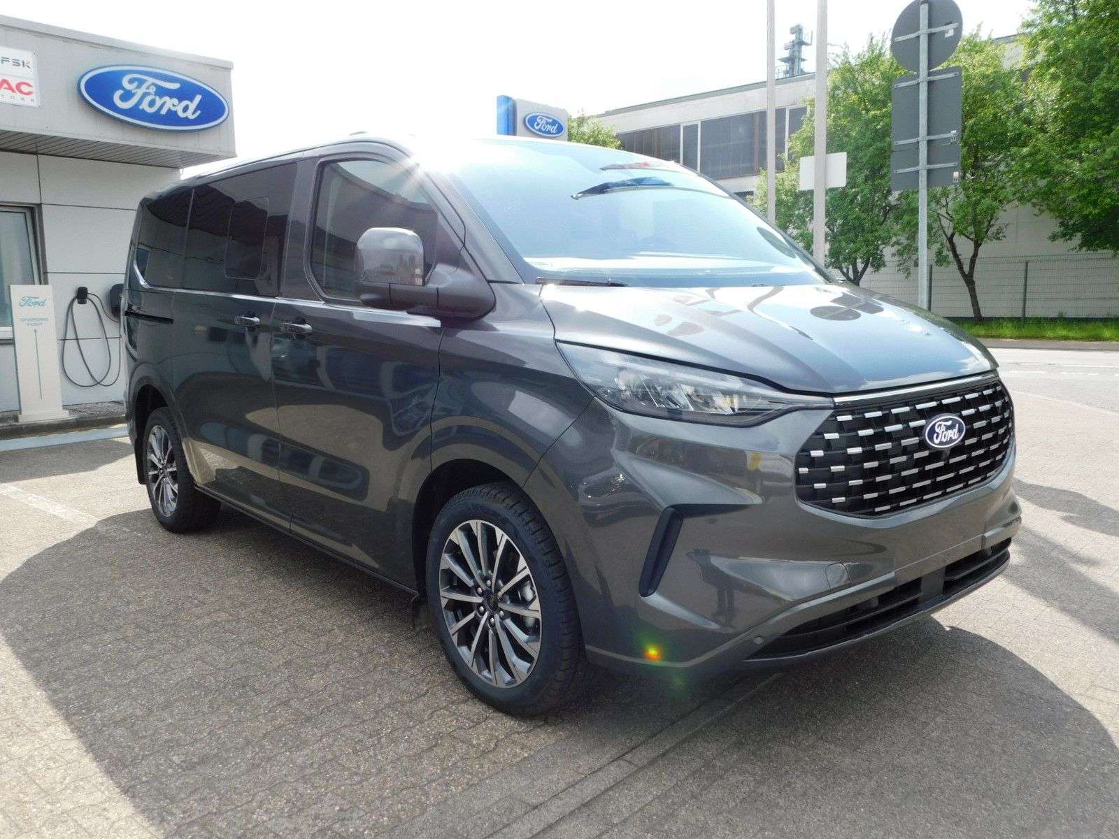 Second hand Ford Tourneo Custom 2.0