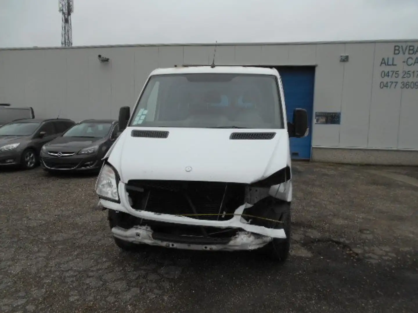 Mercedes-Benz Sprinter 213 cdi l2h1 ongeval----motor start en draait.... Wit - 1