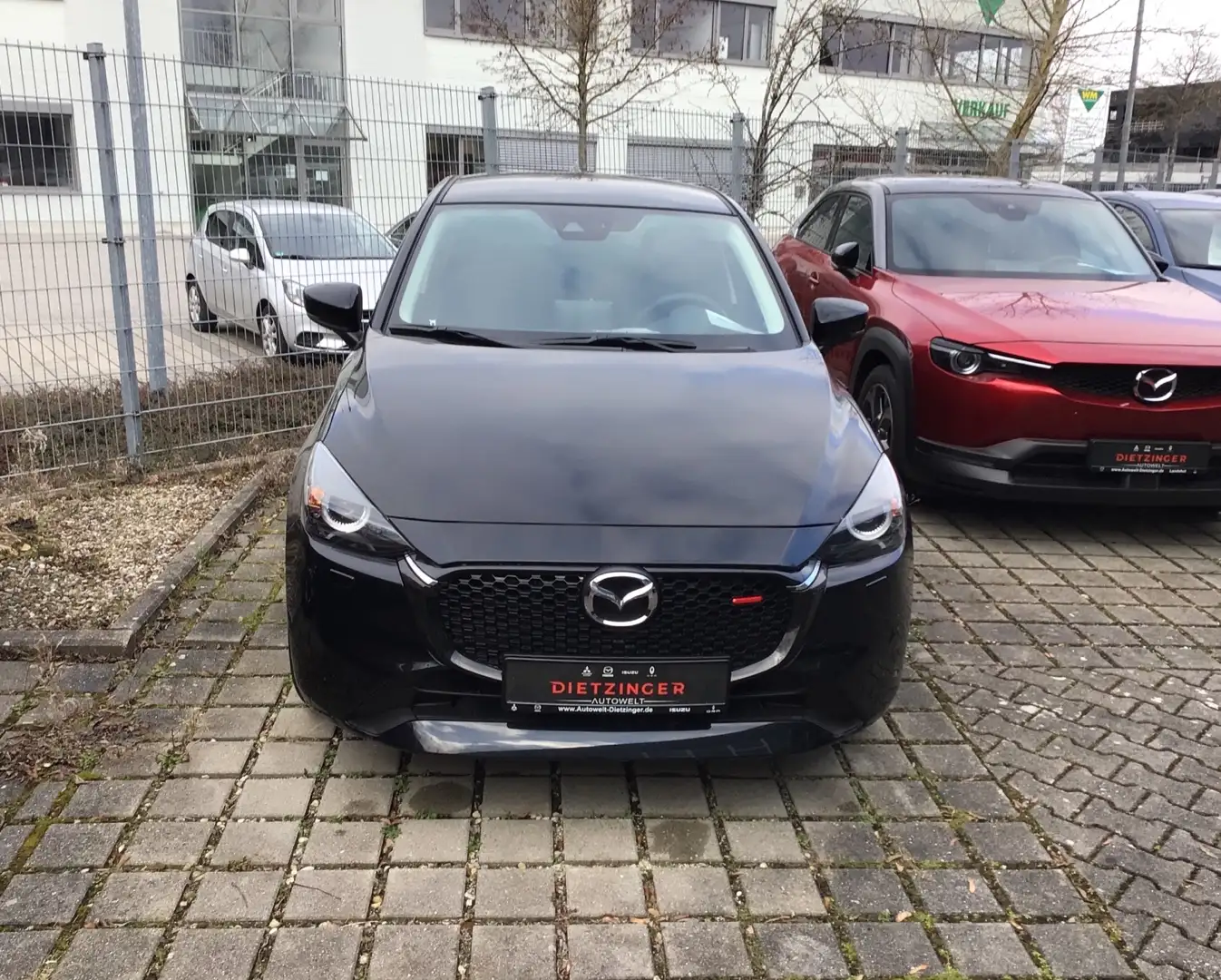 Mazda 2 1.5L e-SKYACTIV G 90ps Schwarz - 1
