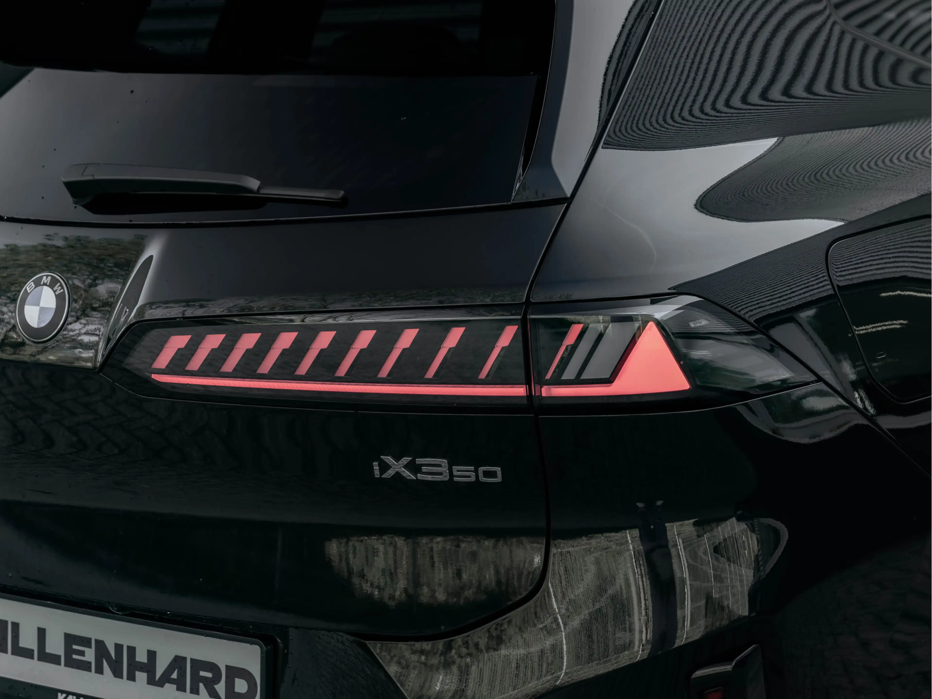BMW iX3 50 xDrive - M-Sport - Pano - Highway Assistant - I — photo 13