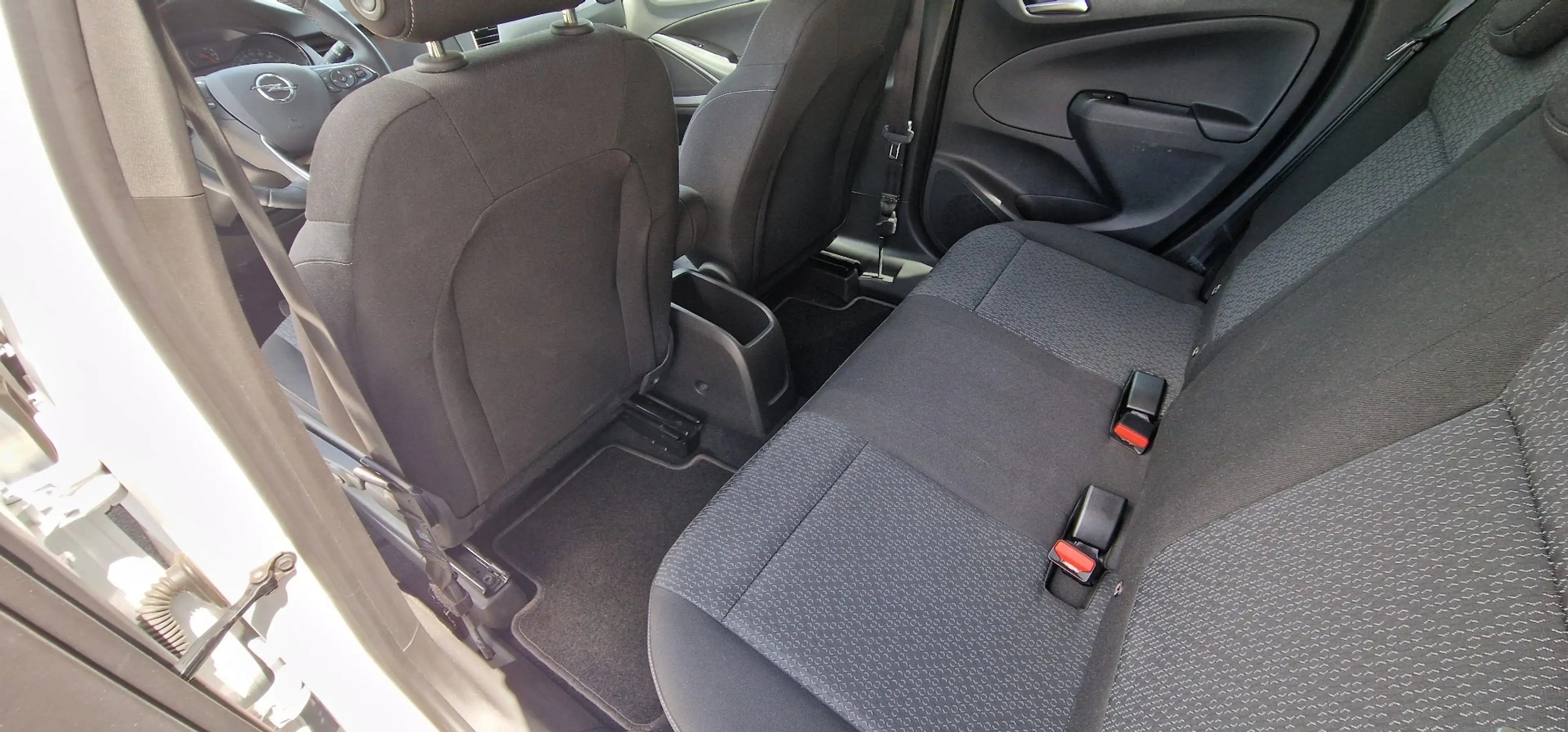 Opel Crossland X Edition — photo 15
