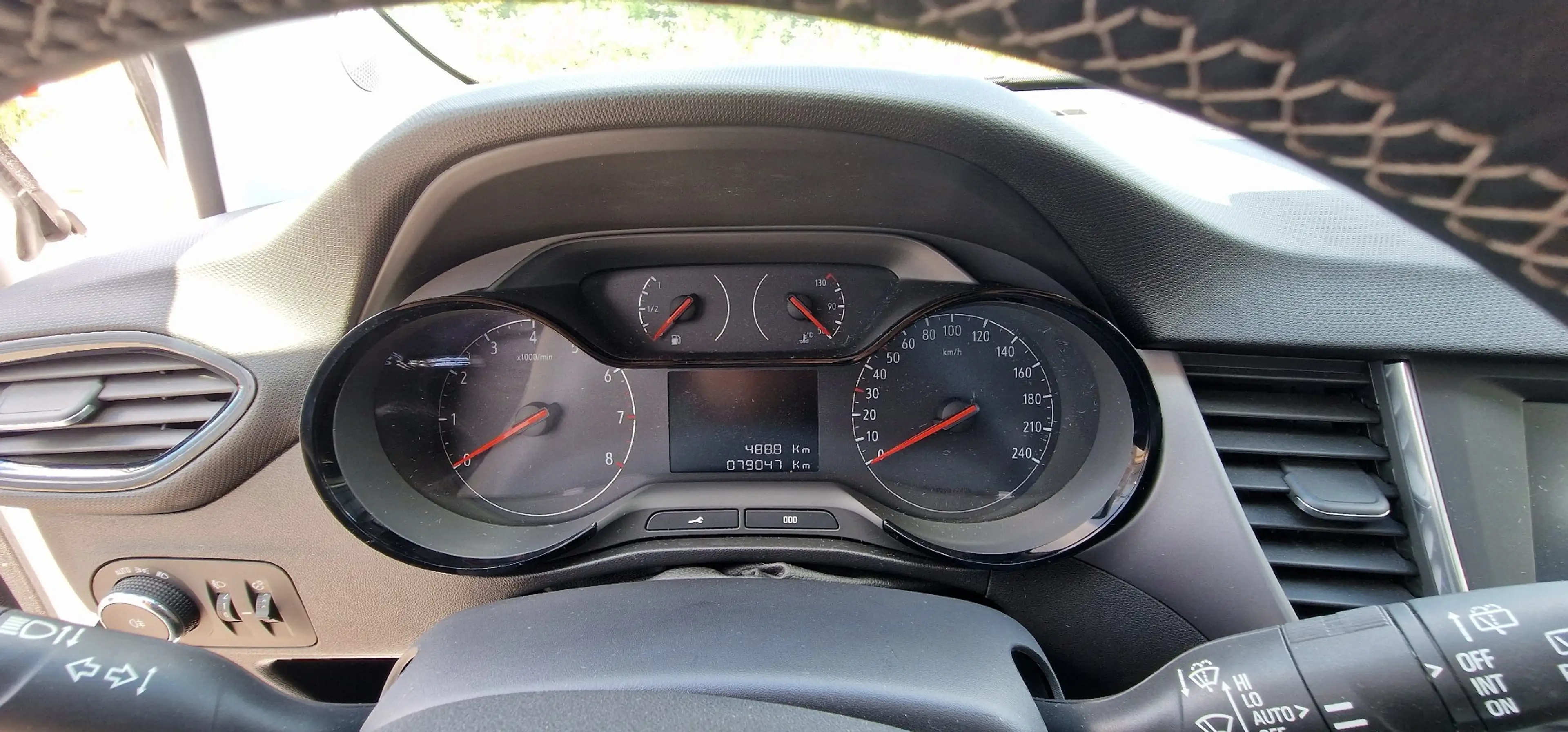 Opel Crossland X Edition — photo 13