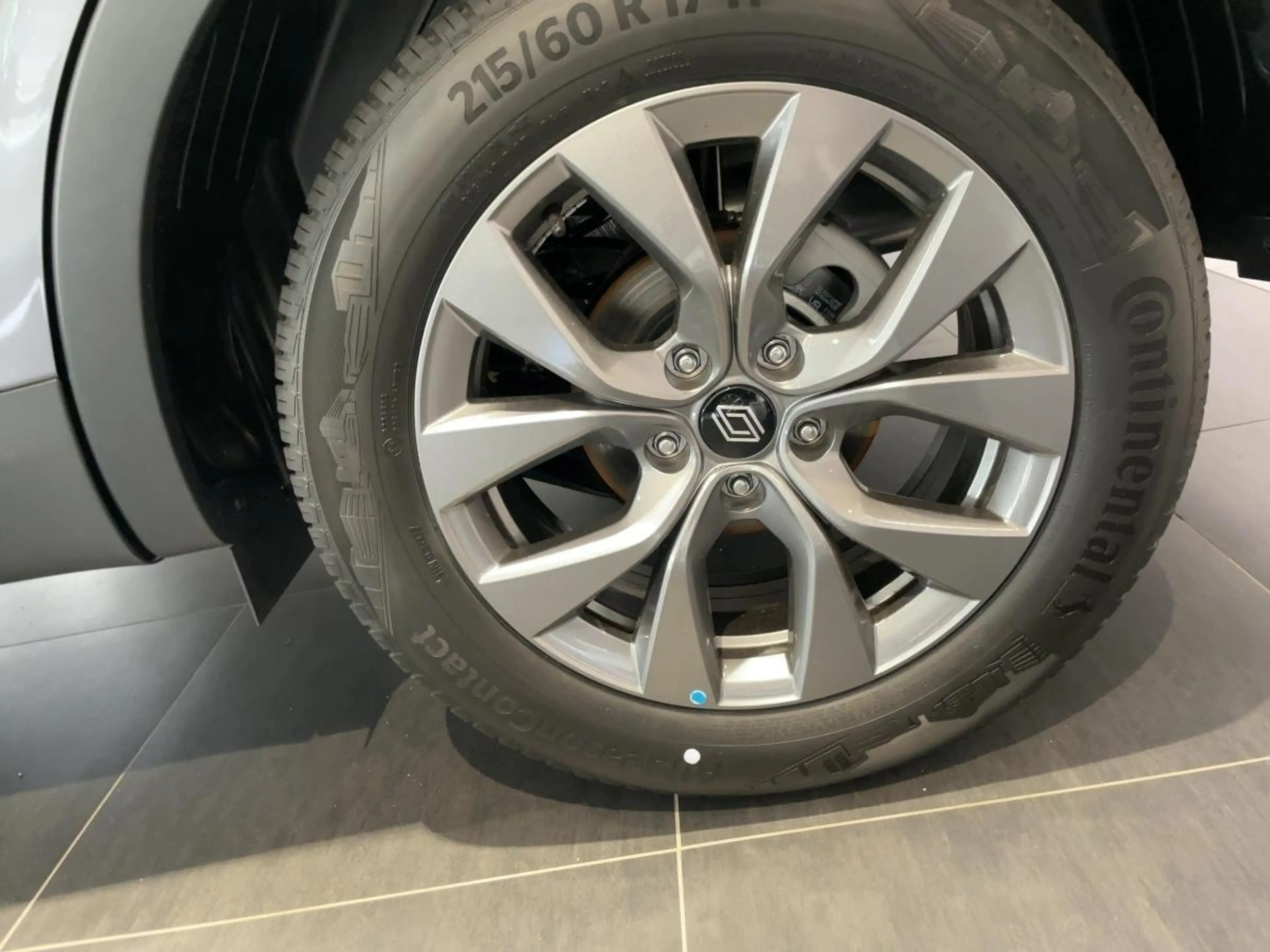 Renault Arkana EVOLUTION Mild Hybrid 140 EDC — photo 11