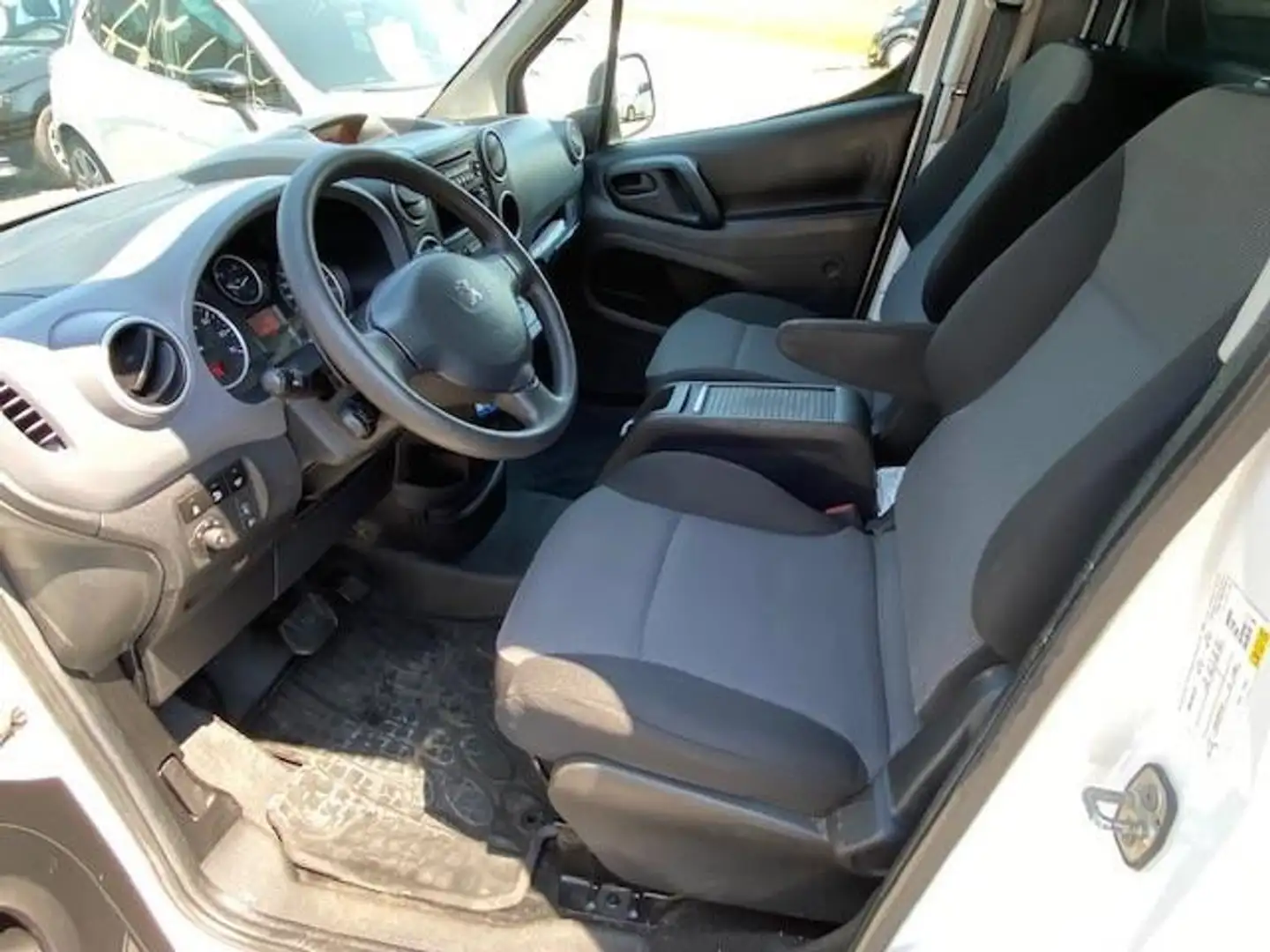 Peugeot Partner 120 1.6 BlueHDi 100 L1 Automaat ex btw SCHUIF-Deur Wit - 2