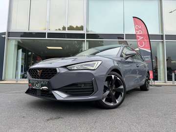 WEGDRAAIBARE TREKHAAK / KEYLESS ENTRY / CARPLAY / CAMERA / SENSOREN / SFEERVERLICHTING