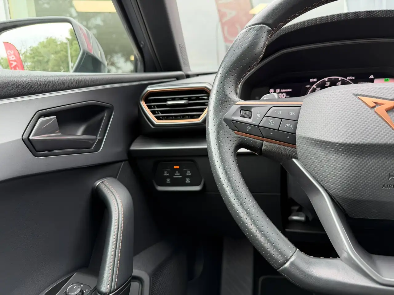 Cupra Leon WEGDRAAIBARE TREKHAAK / KEYLESS ENTRY / CARPLAY / CAMERA / SENSOREN / SFEERVERLICHTING, миниатюра 23