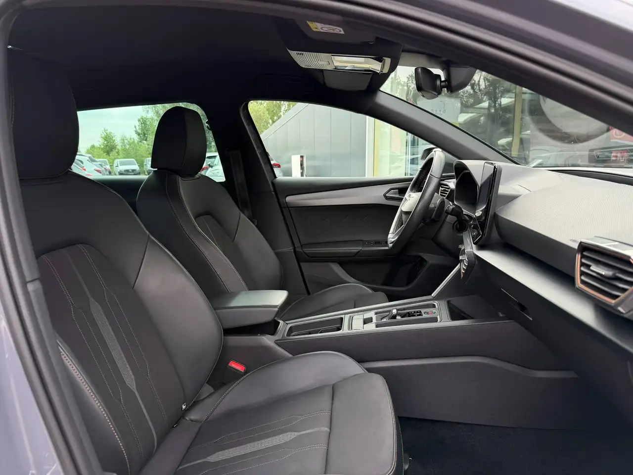 Cupra Leon WEGDRAAIBARE TREKHAAK / KEYLESS ENTRY / CARPLAY / CAMERA / SENSOREN / SFEERVERLICHTING, миниатюра 17