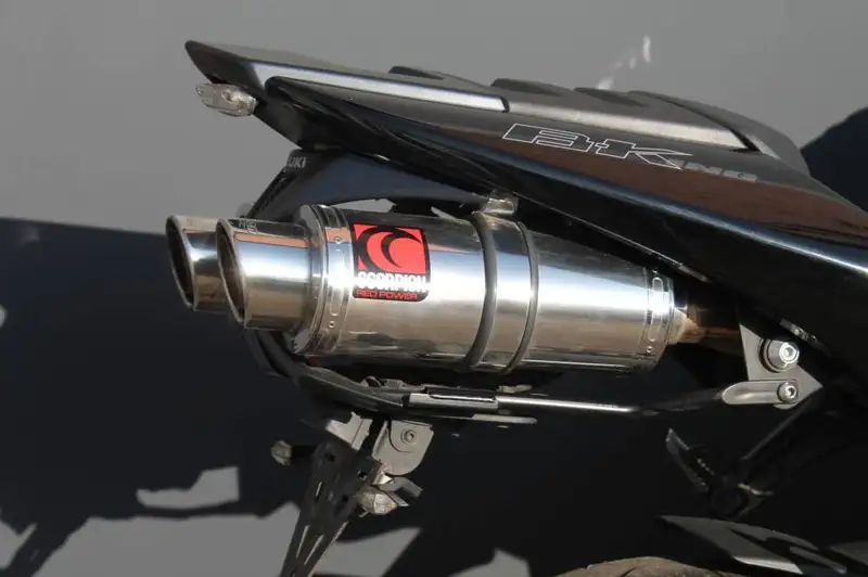 Suzuki GSX 1300 - foto 5