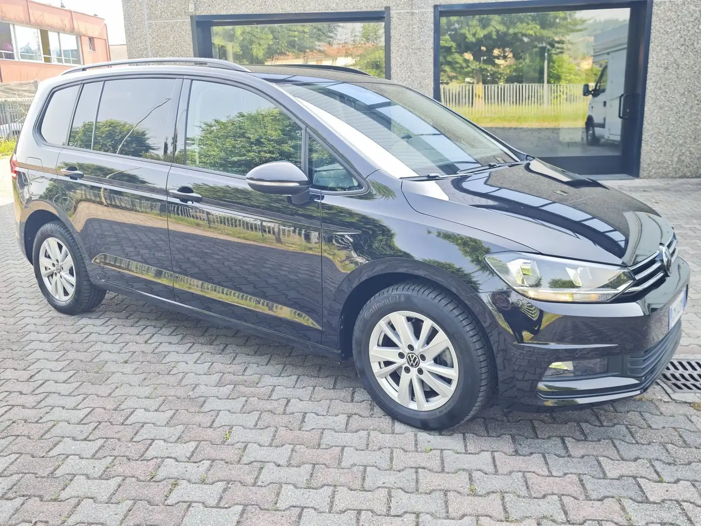 Volkswagen Touran 2.0 TDI 150 CV SCR DSG Business BlueMotion Techno - 1