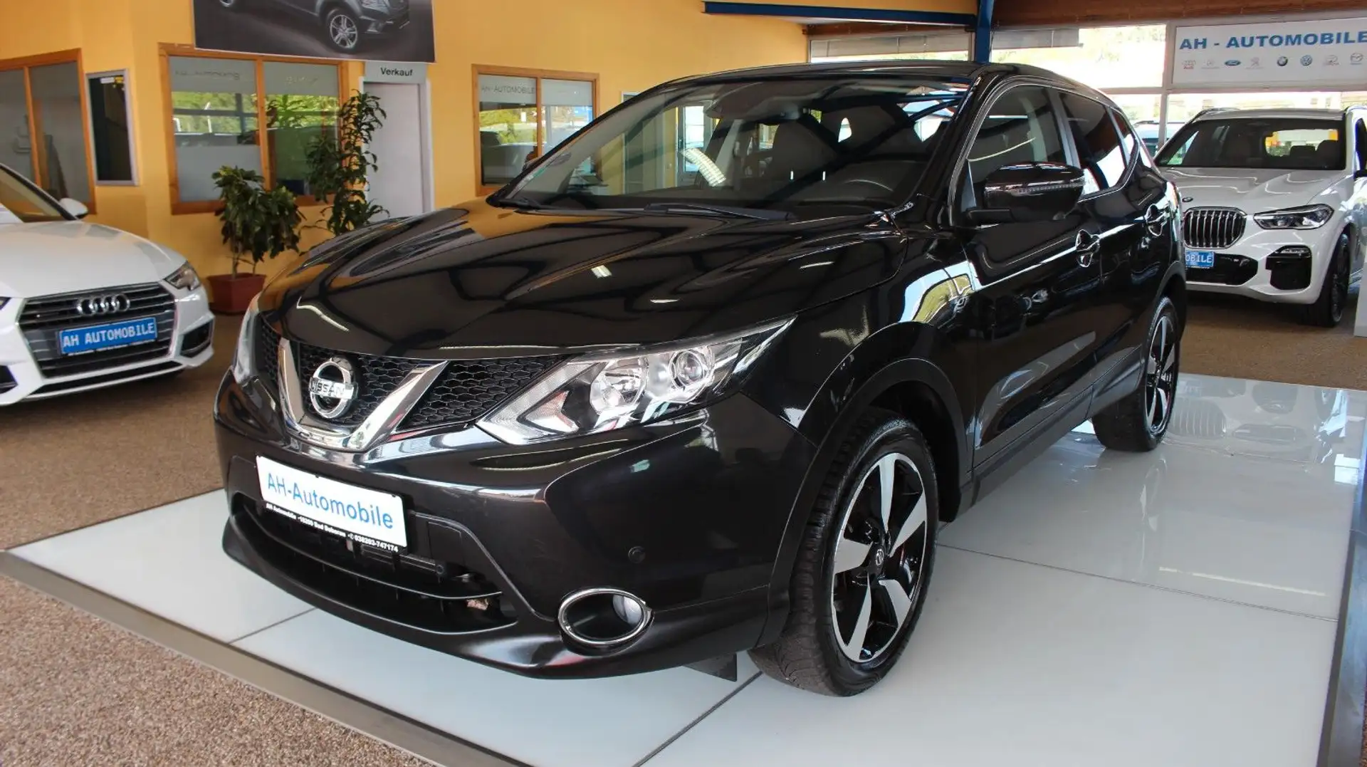 Nissan Qashqai N-Connecta AUTOMATIK-/360*KAMERA Schwarz - 1