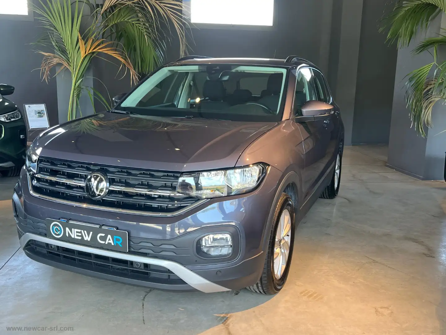 Volkswagen T-Cross 1.0 TSI 110 CV DSG Style Gris - 2