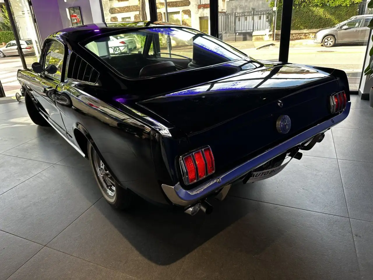 Ford Mustang FASTBACK V8 FASTBACK 4.7L 289ci 225ch, foto 2