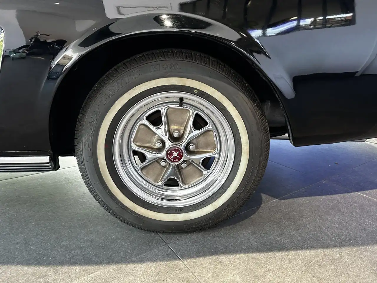 Ford Mustang FASTBACK V8 FASTBACK 4.7L 289ci 225ch, foto 3