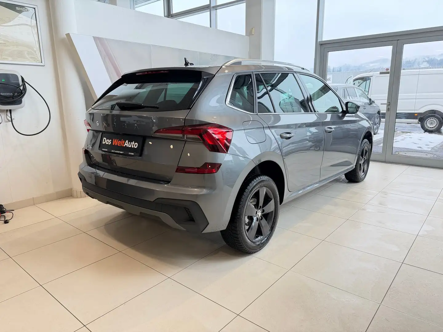 Skoda Kamiq Selection TSI DSG Grau - 2