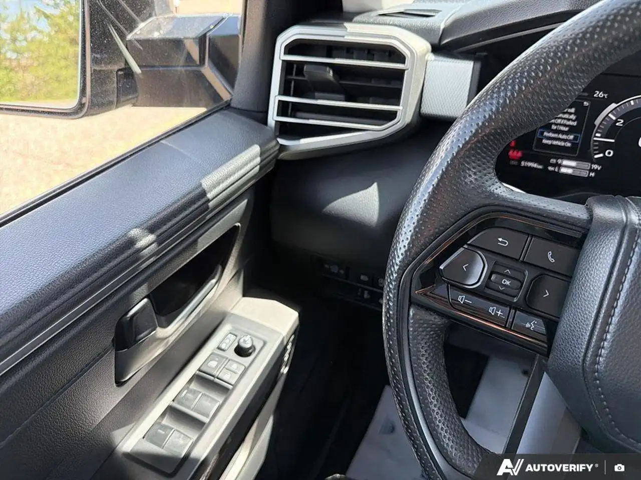 Toyota Tundra снимка Toyota Tundra