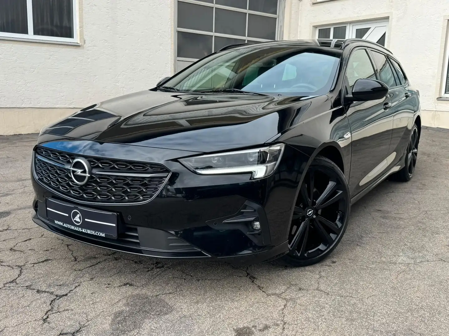 Opel Insignia B ST Ultimate BOSE MASSAGE MEMO HUD AHK Noir - 1