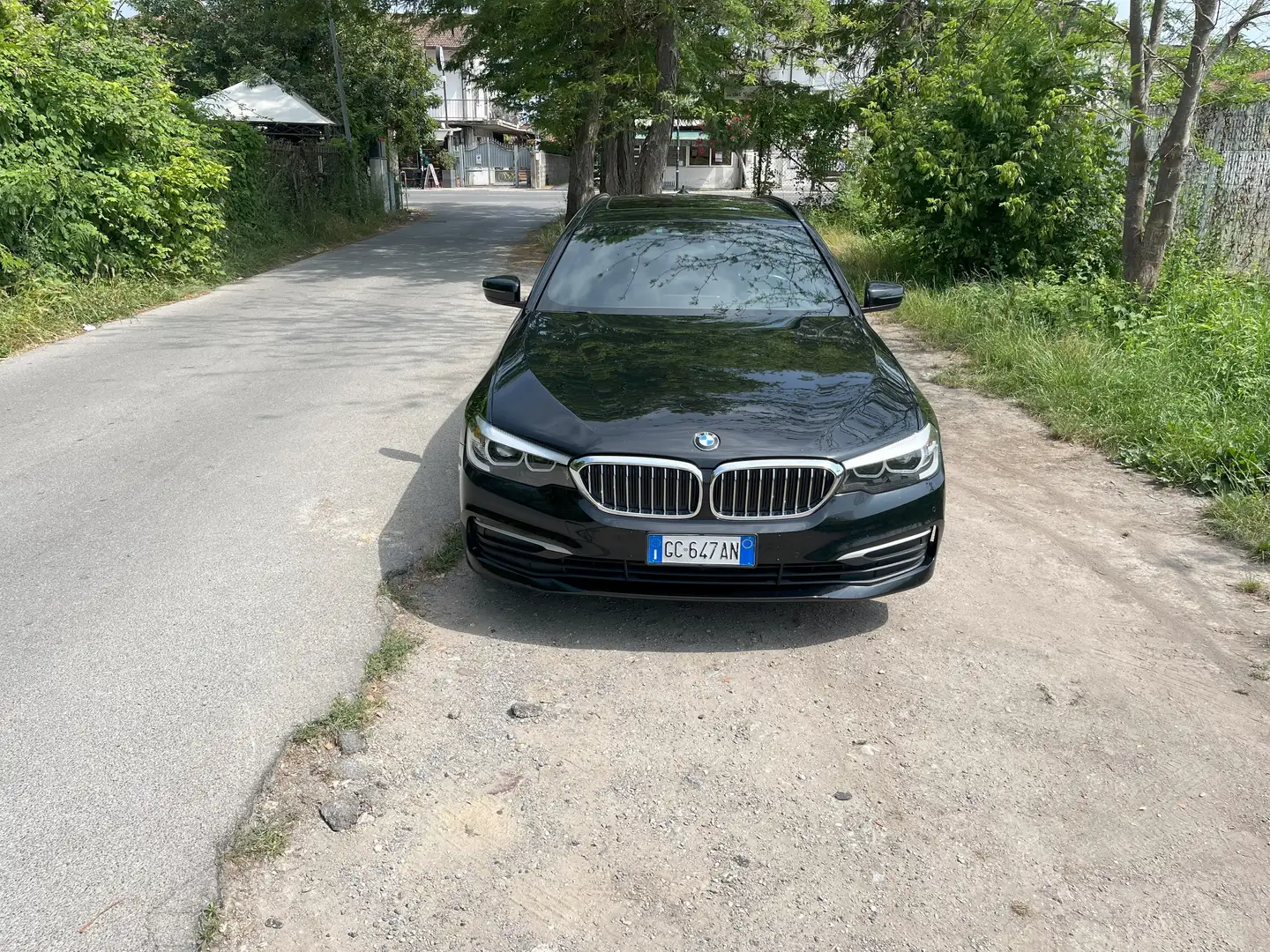 BMW 530 530d Touring xdrive Luxury 265cv auto Black - 2