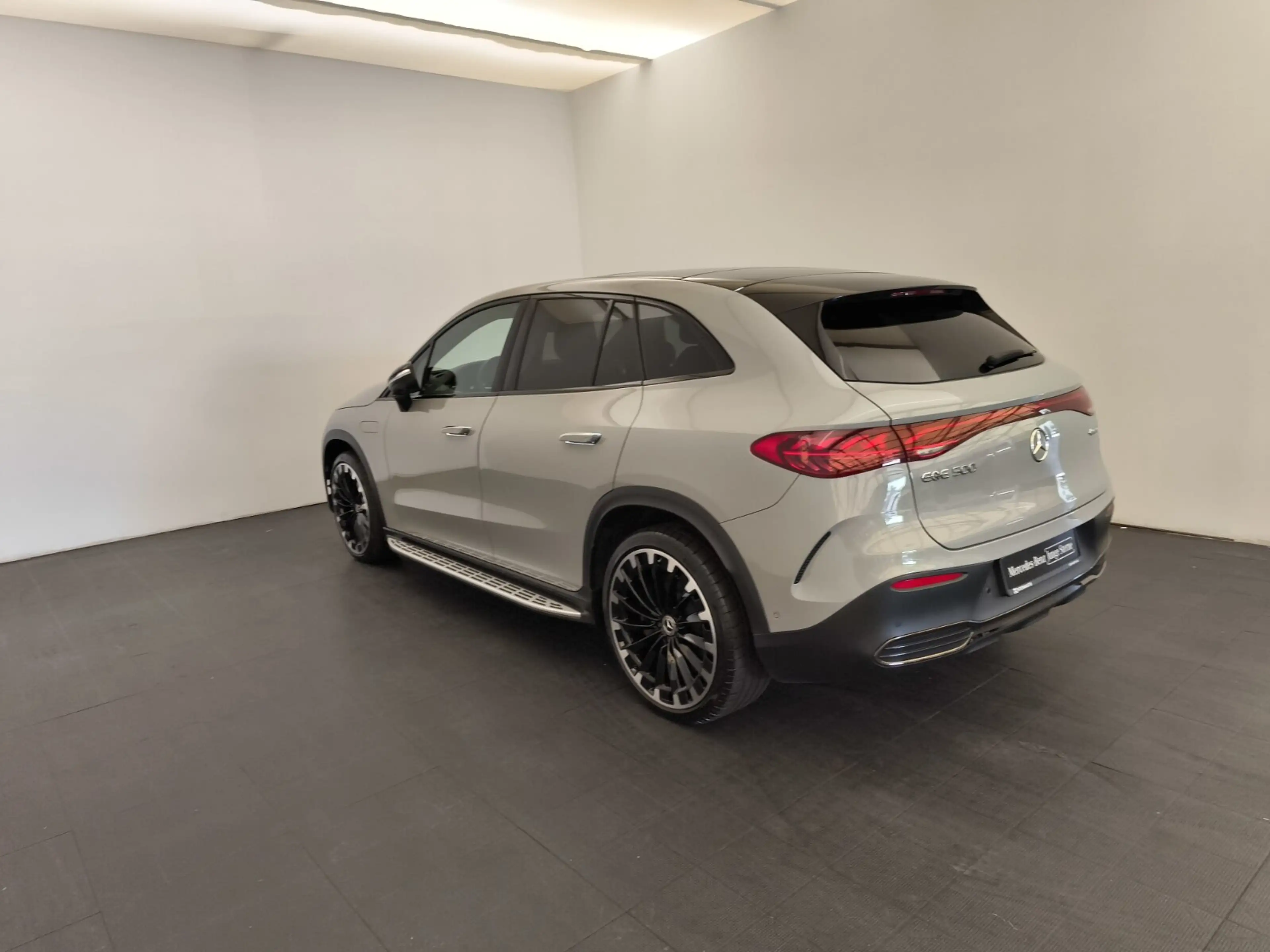 Mercedes-Benz EQE SUV EQE 500 4M SUV AMG Premium+ Hyperscreen AHK Night — photo 8