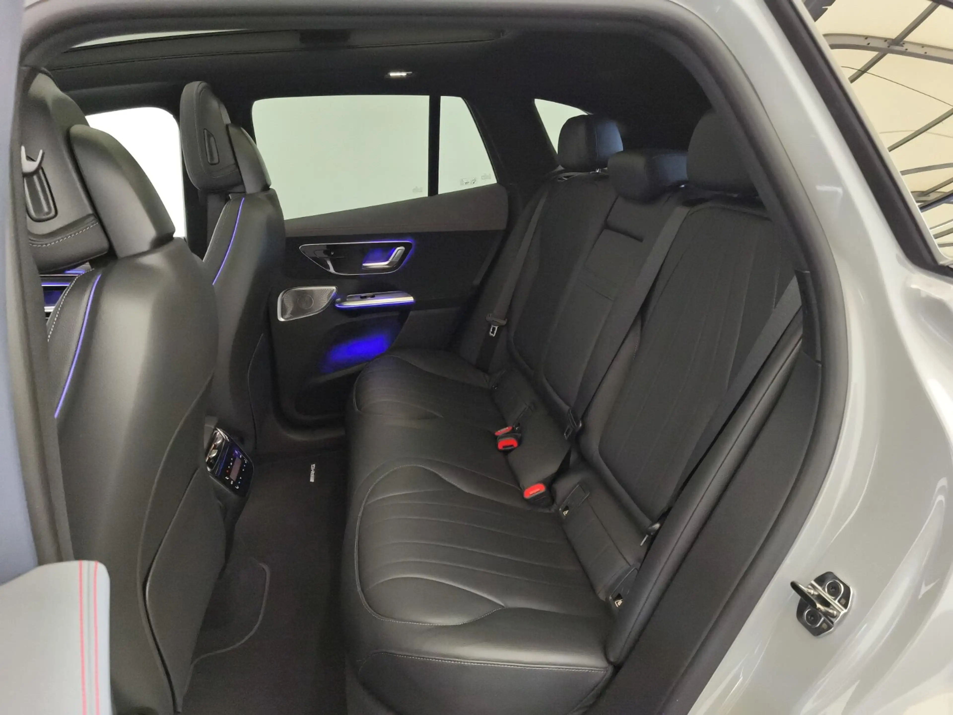 Mercedes-Benz EQE SUV EQE 500 4M SUV AMG Premium+ Hyperscreen AHK Night — photo 13