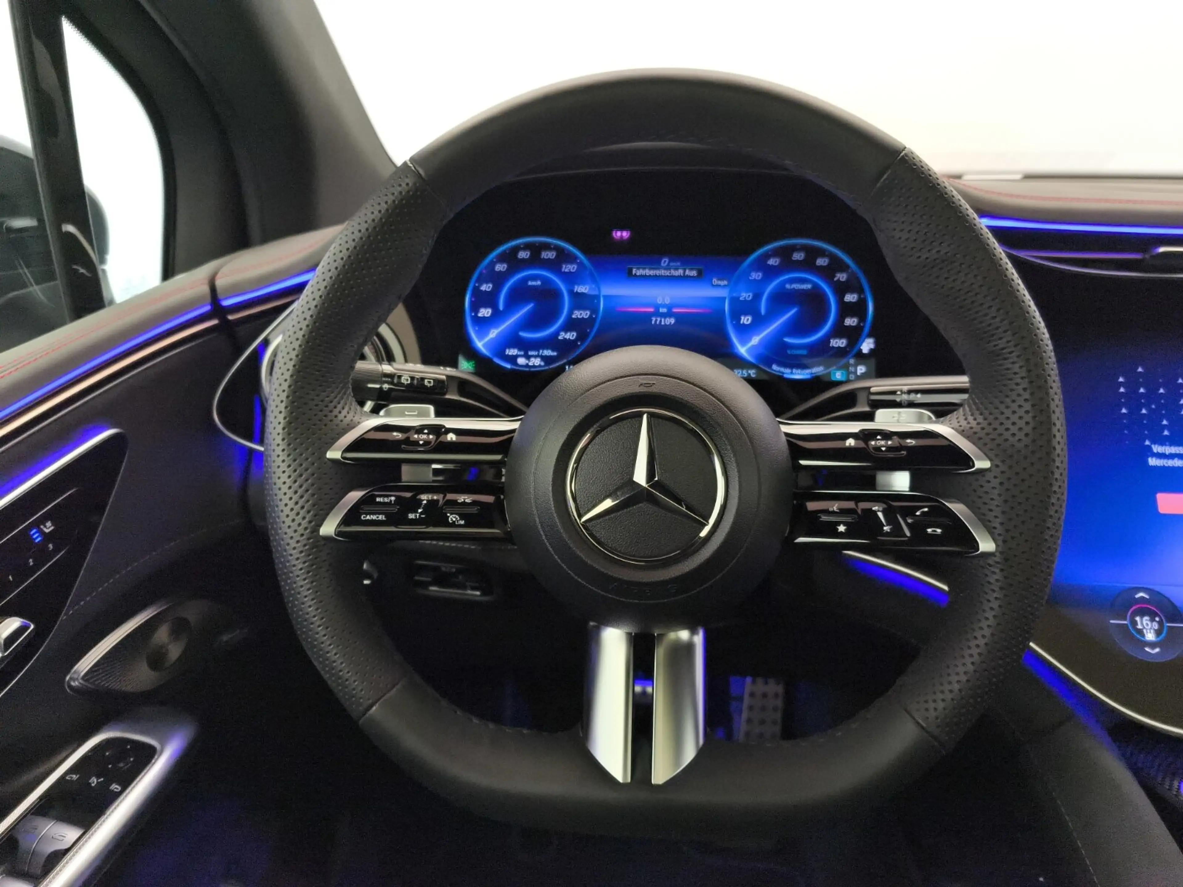 Mercedes-Benz EQE SUV EQE 500 4M SUV AMG Premium+ Hyperscreen AHK Night — photo 14