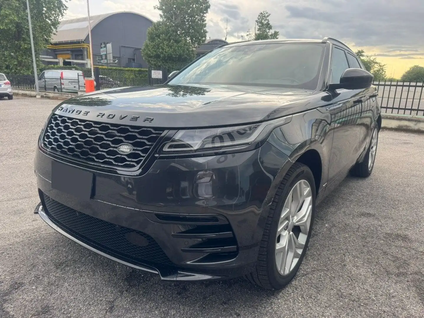 Land Rover Range Rover Velar 2.0D I4 240 CV R-Dynamic HSE Nero - 1