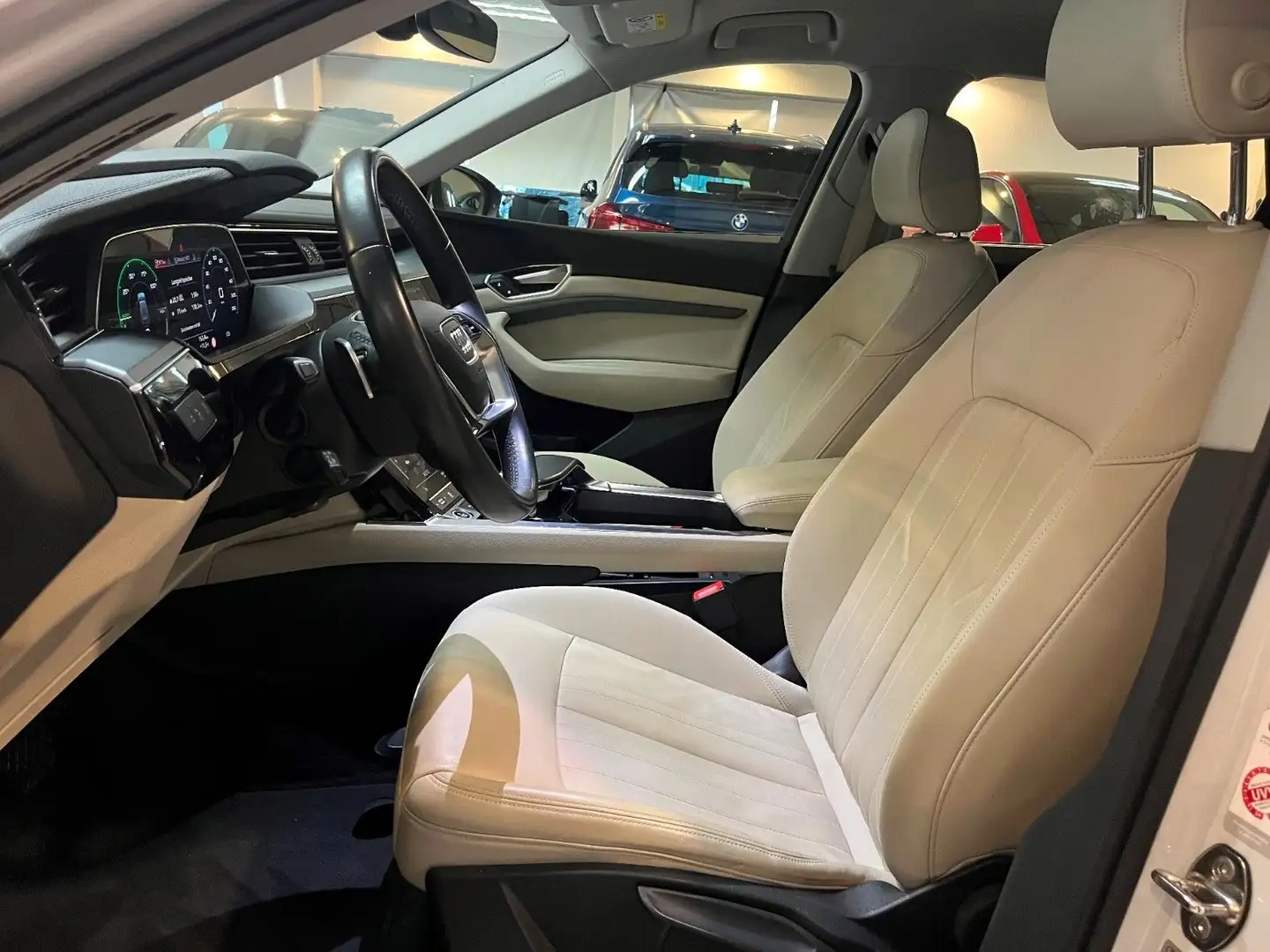 Audi e-tron 55 Voll-Leder+AHK+R-Kamera+4xSHZ+Matrix+ Weiß - 2
