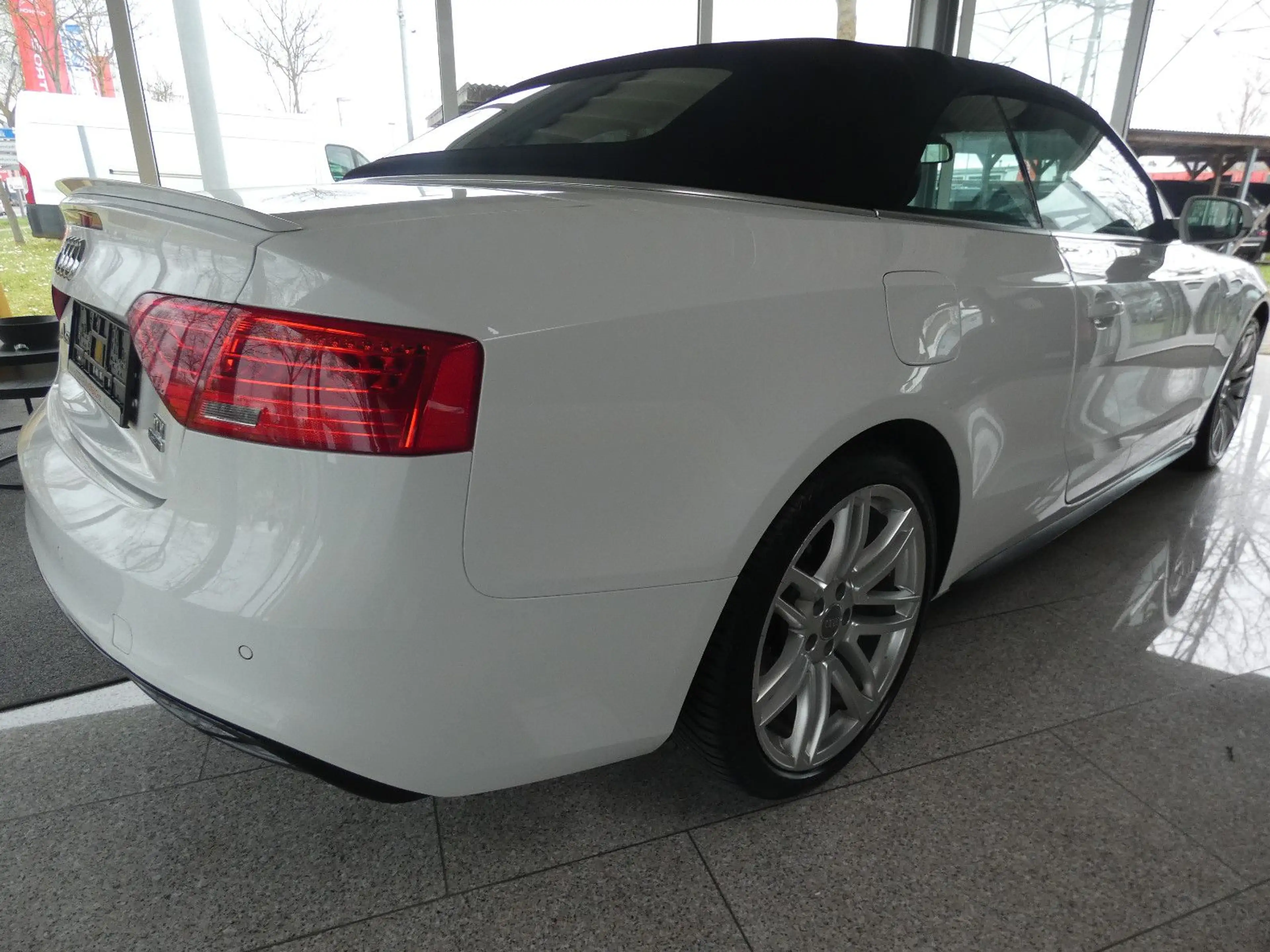 Audi A5 Cabriolet 2.0 TDI  quattro — photo 7