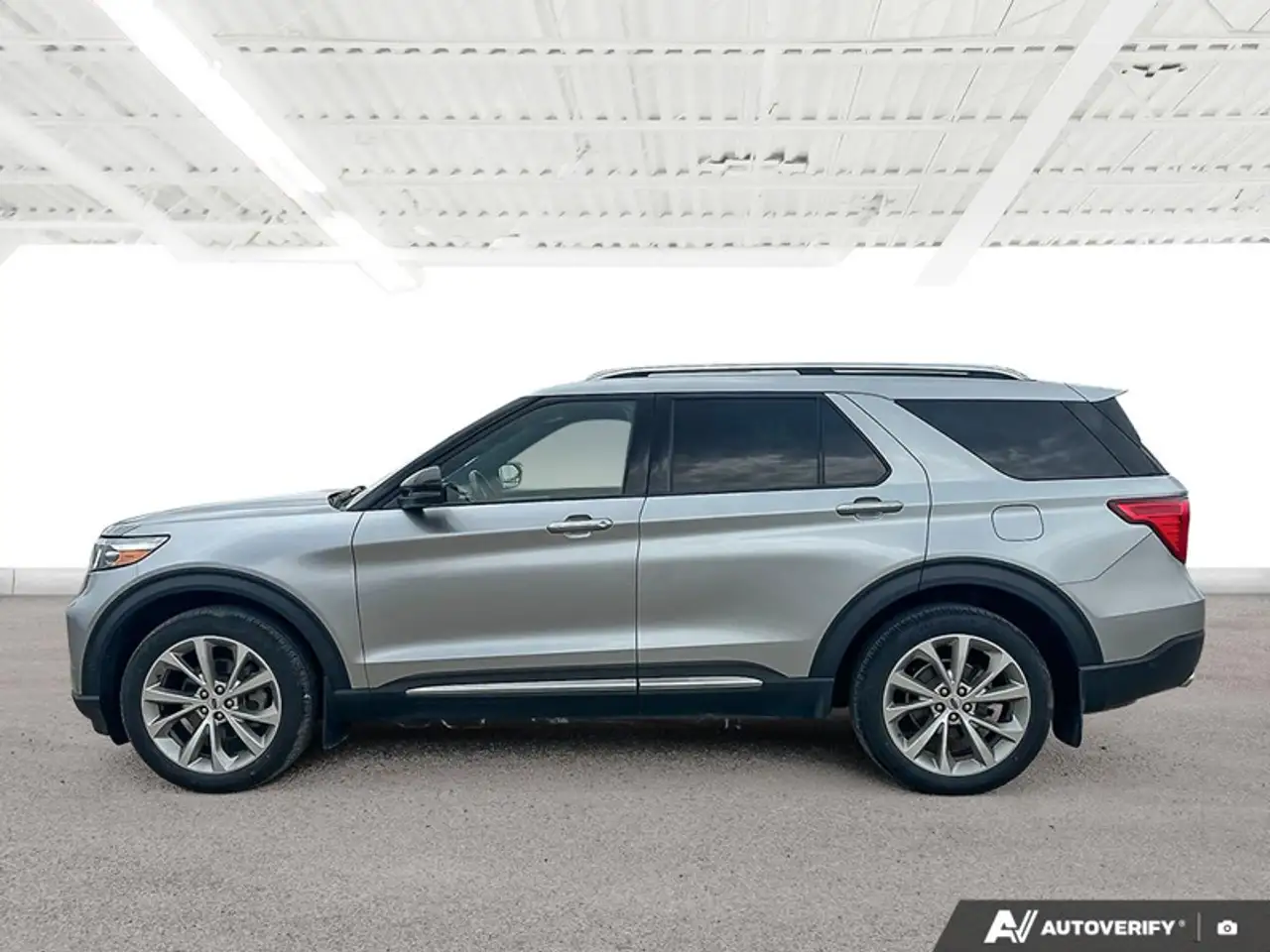 Ford Explorer снимка Ford Explorer