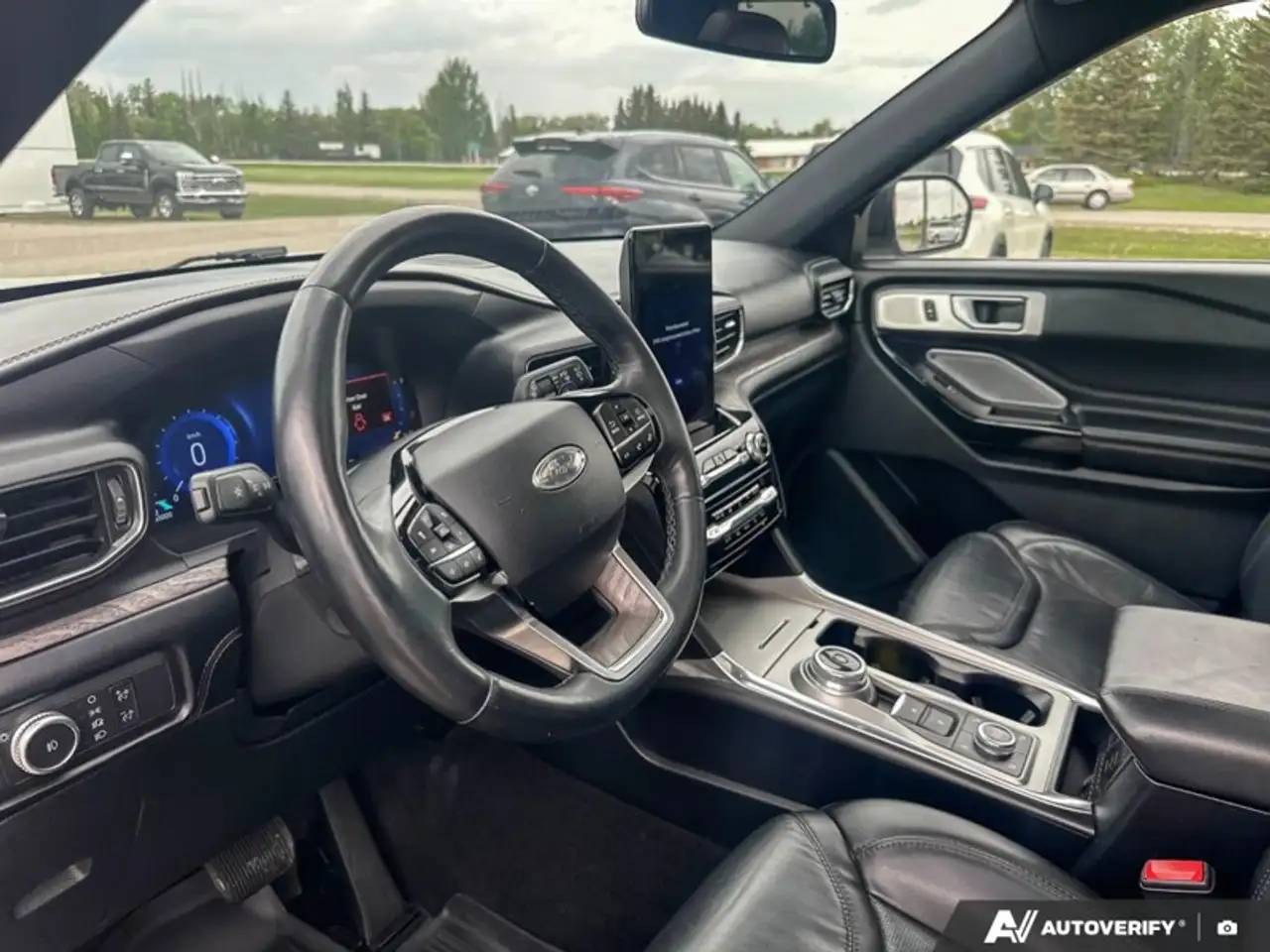 Ford Explorer снимка Ford Explorer