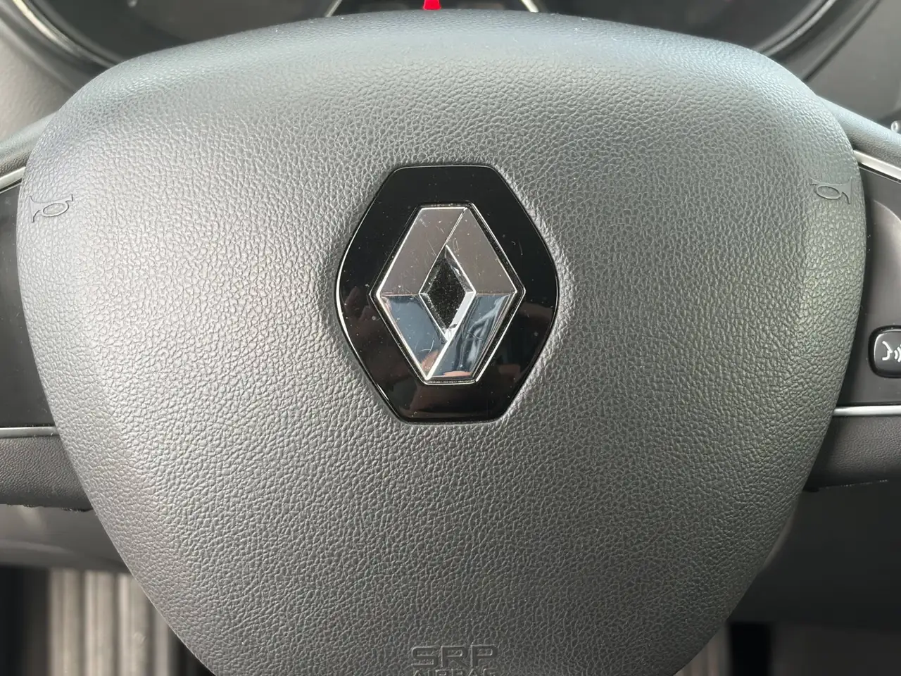 Renault Captur — photo 16