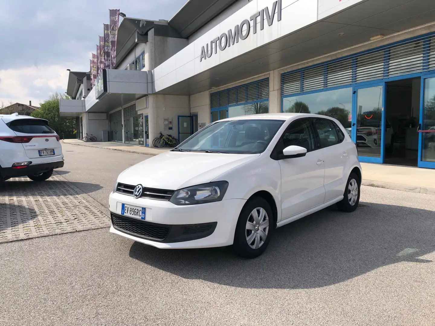 Volkswagen Polo Polo 5p 1.2 Tech OK NEOPATENTATI Bianco - 2