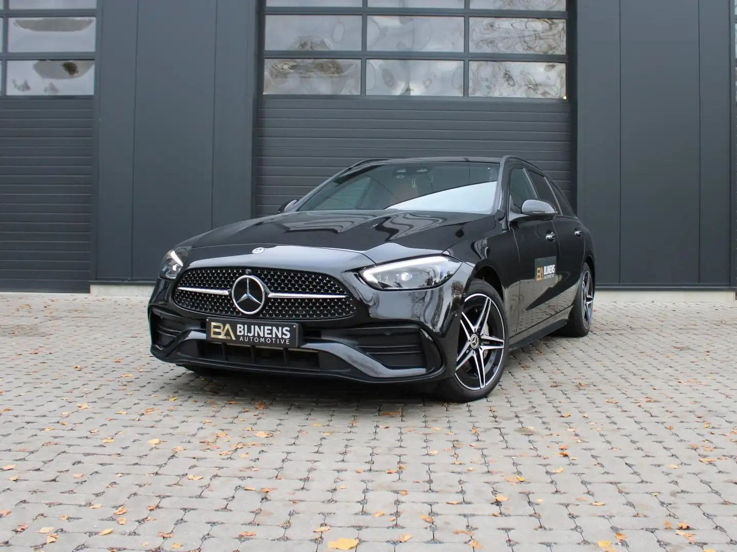 Mercedes-Benz C 300 C 300 e T 9G-TRONIC AMG Line Schwarz - 1